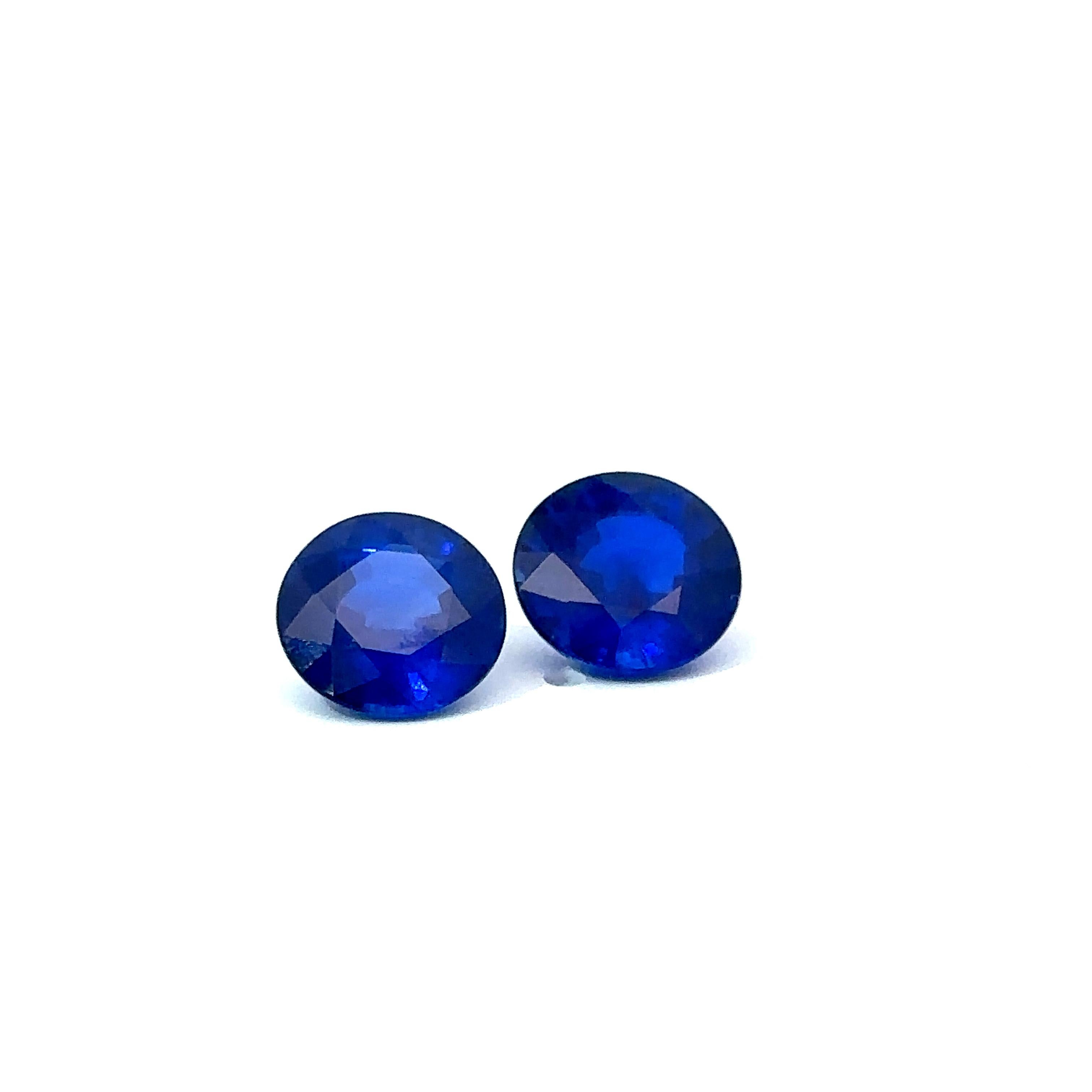 Saphir bleu rond certifié CDC de 6,36 carats (  Paire) en vente 1