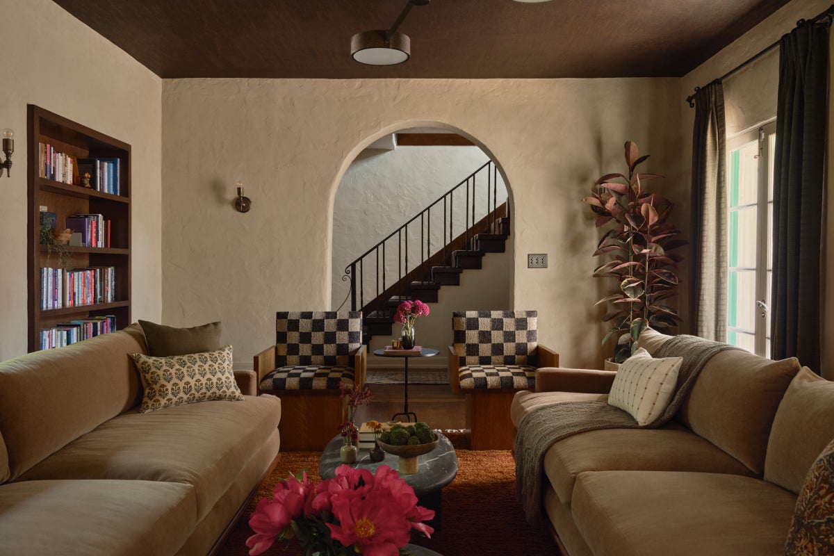 Mandy Cheng Gives a Hundred-Year-Old Palo Alto Home a Youthful Refresh