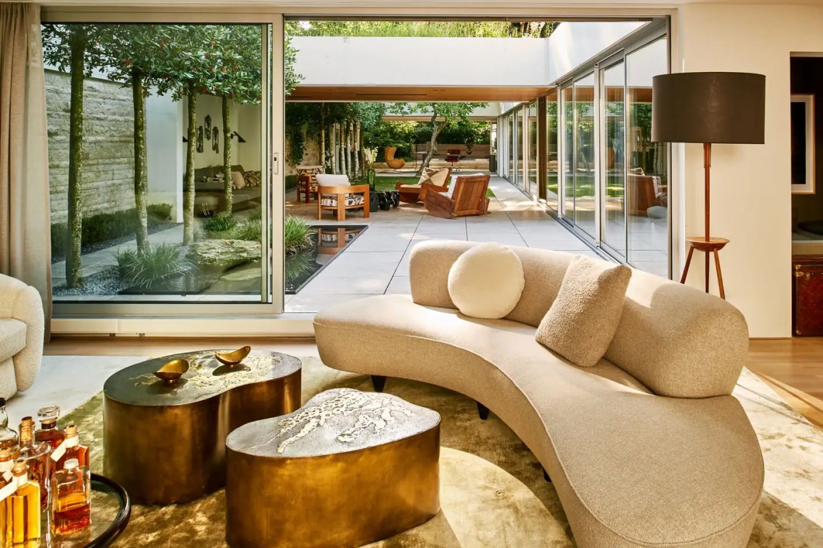 These Splendid Spaces Seamlessly Blend Indoors and Out
