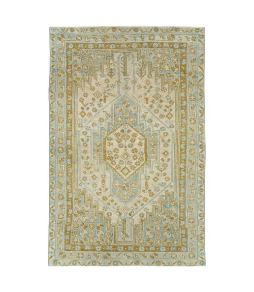 RUGS & CARPETS