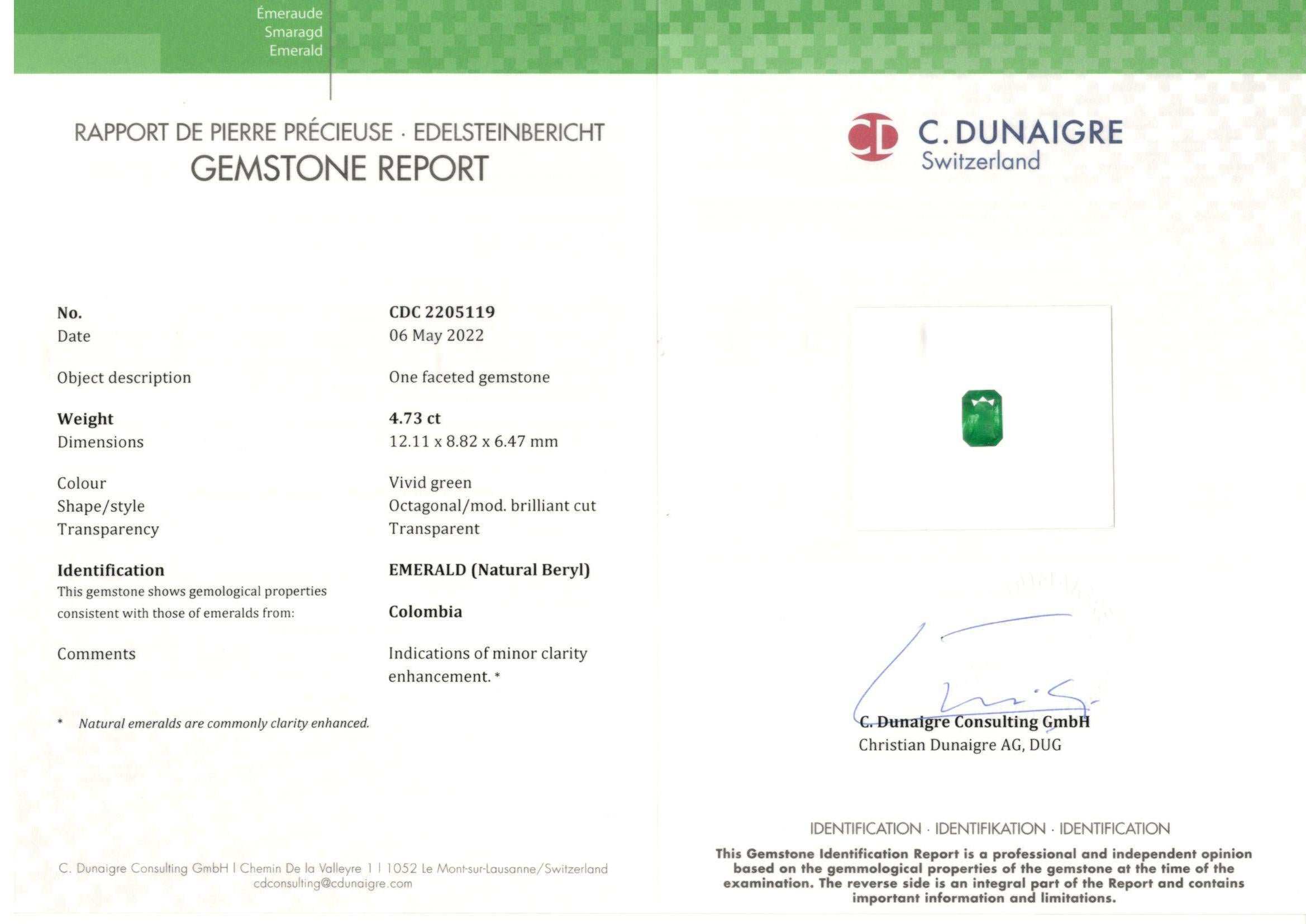 Emerald Cut C.Dunaigre Certified 4.73 Ct. Colombian Emerald Trapezoid side Ring Minor Oil For Sale