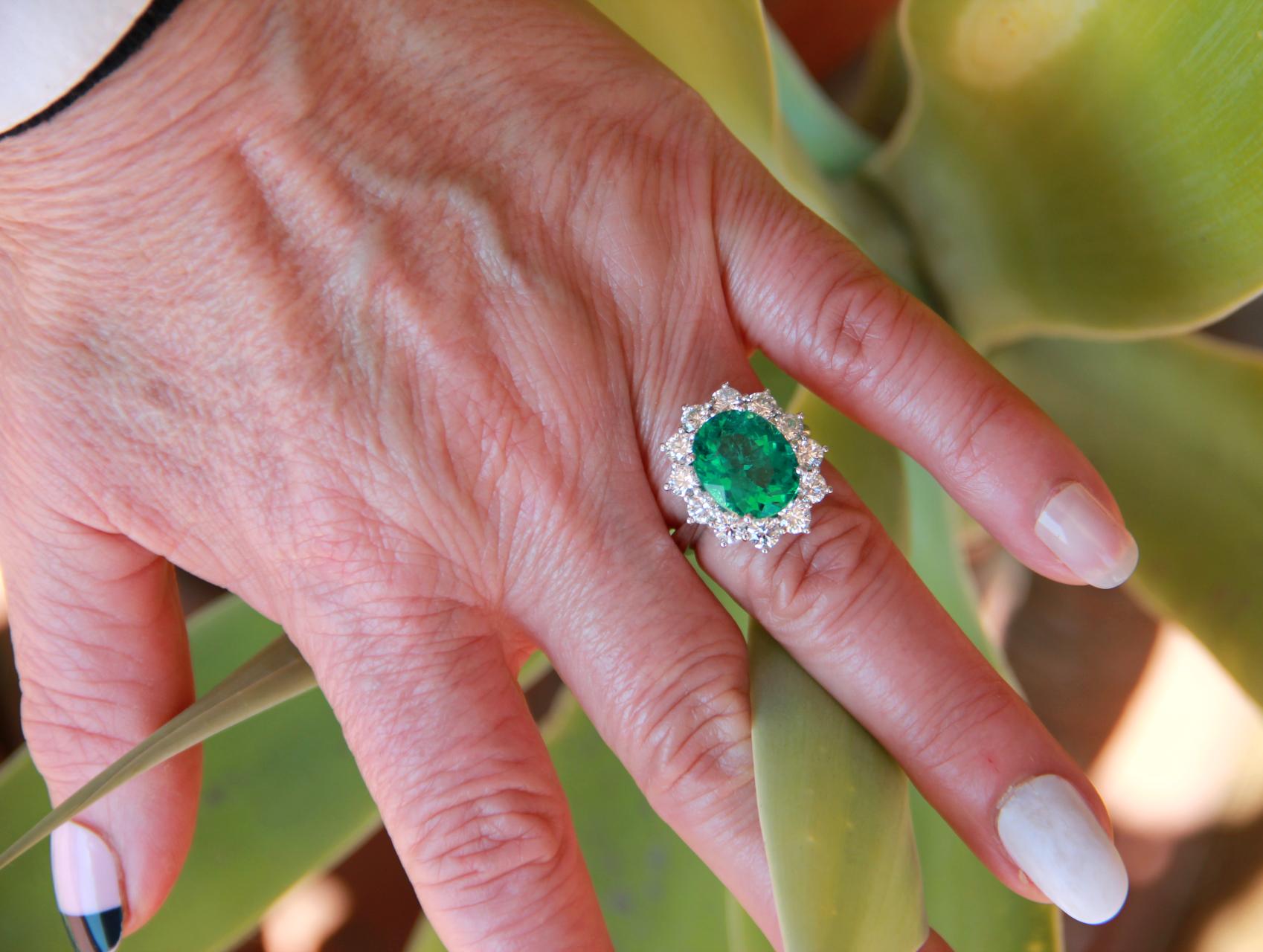 C.Dunaigre Certified 5.81 Carat Brazilian Green Emerald Diamonds Engagement Ring For Sale 9
