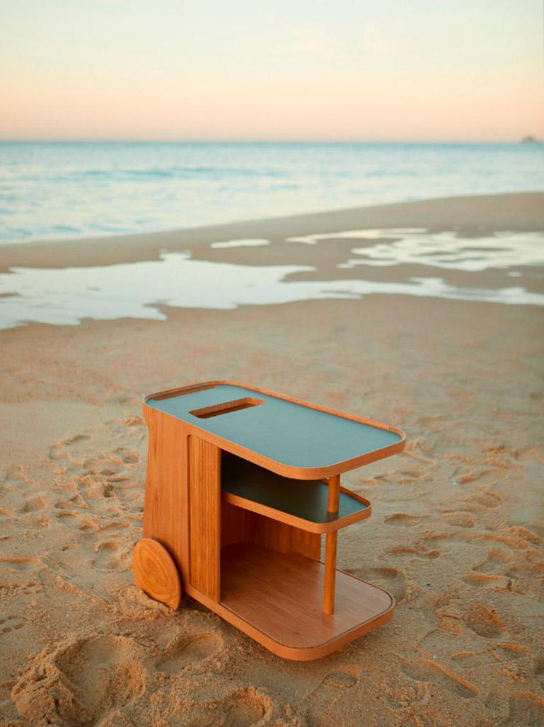 Contemporary CE Bar Rolling Cart in Freijo Wood
