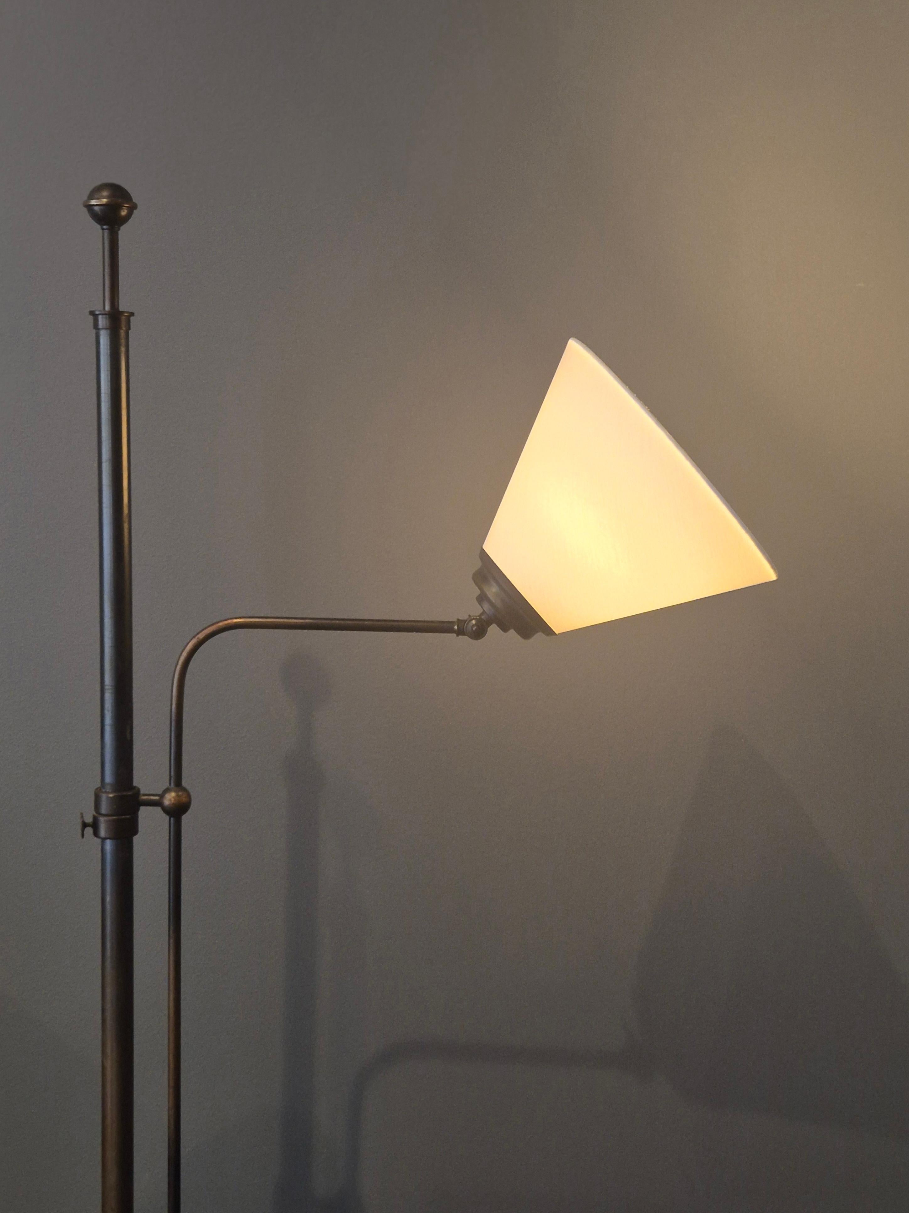 CeBe floor lamp in solid bronze, Swedish Grace / Art Deco 1930s For Sale 6