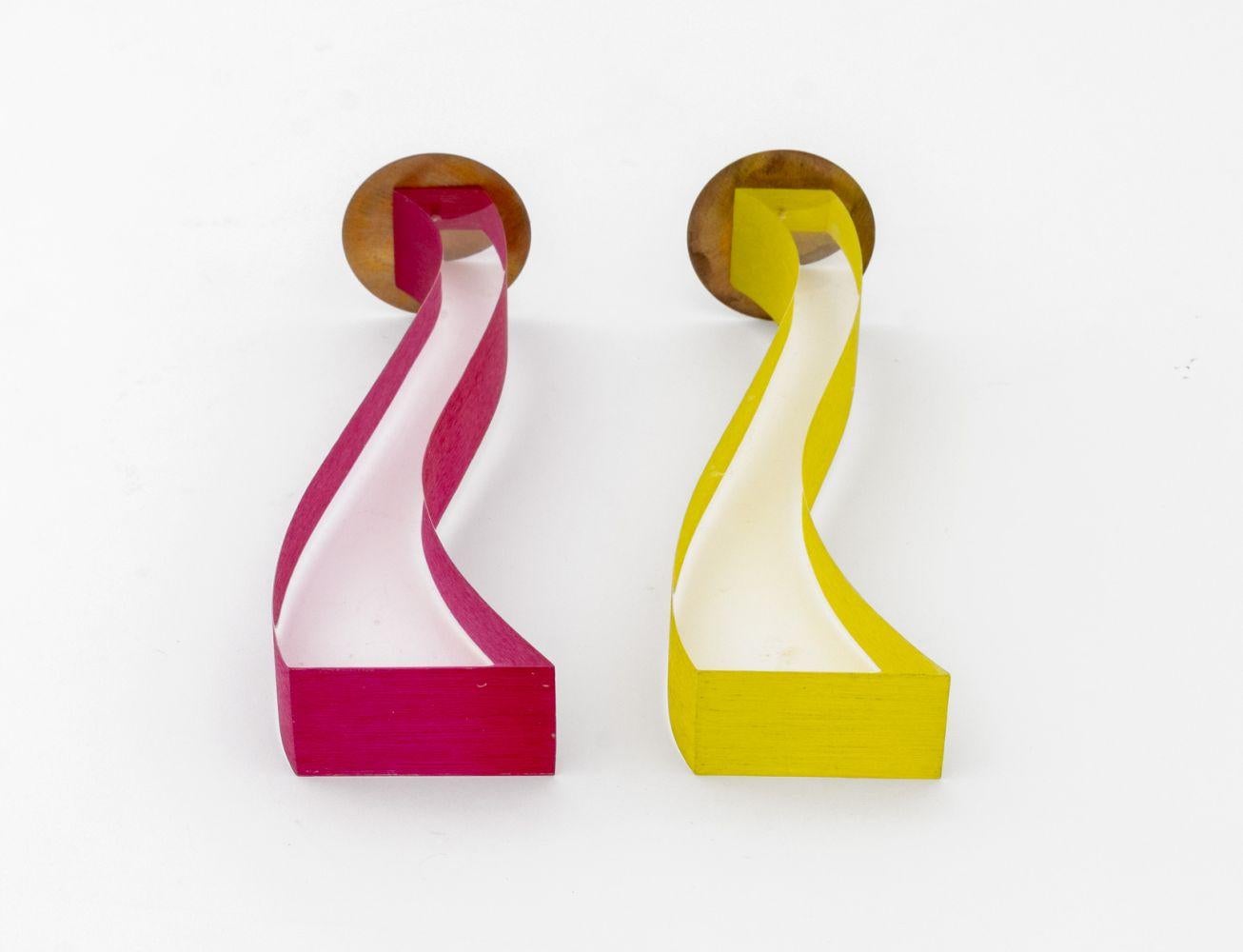 Americano Cec LePage Candelieri scultorei in lucite, 4 in vendita