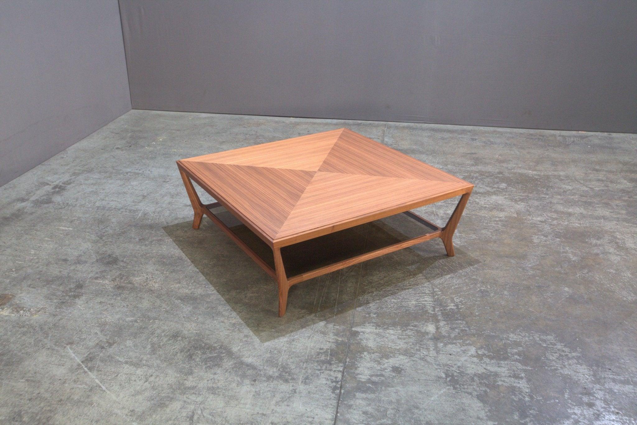 XXIe siècle et contemporain Ceccotti Coffee Table by Giorgetti en vente