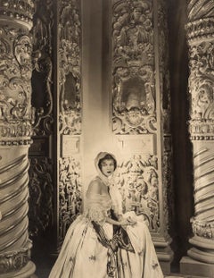 Corinne Griffith, 1930  - Cecil Beaton (Fashion Portrait Photography)