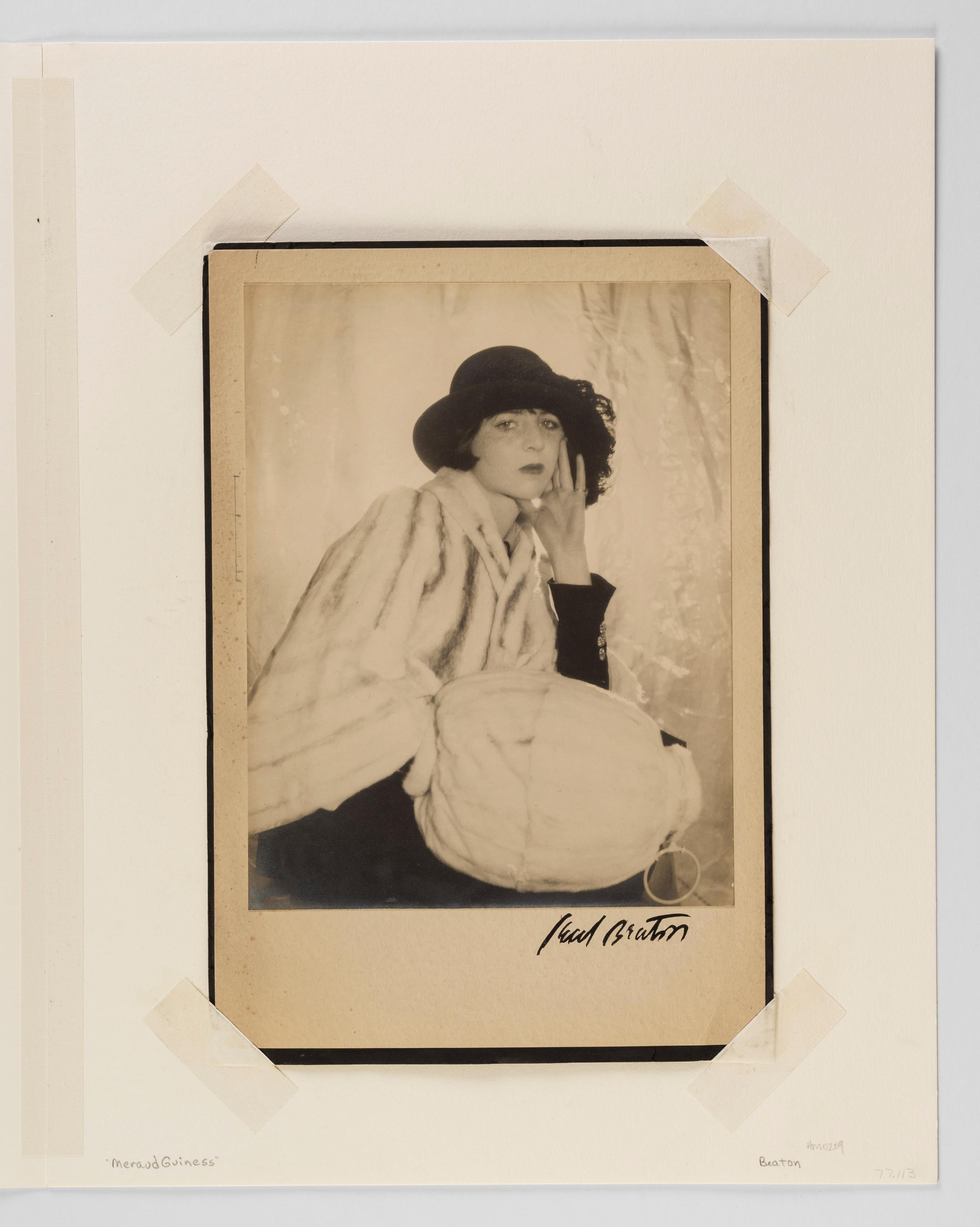 Meraud Guinness, années 1930 - Cecil Beaton (photographie de portrait de mode) en vente 1