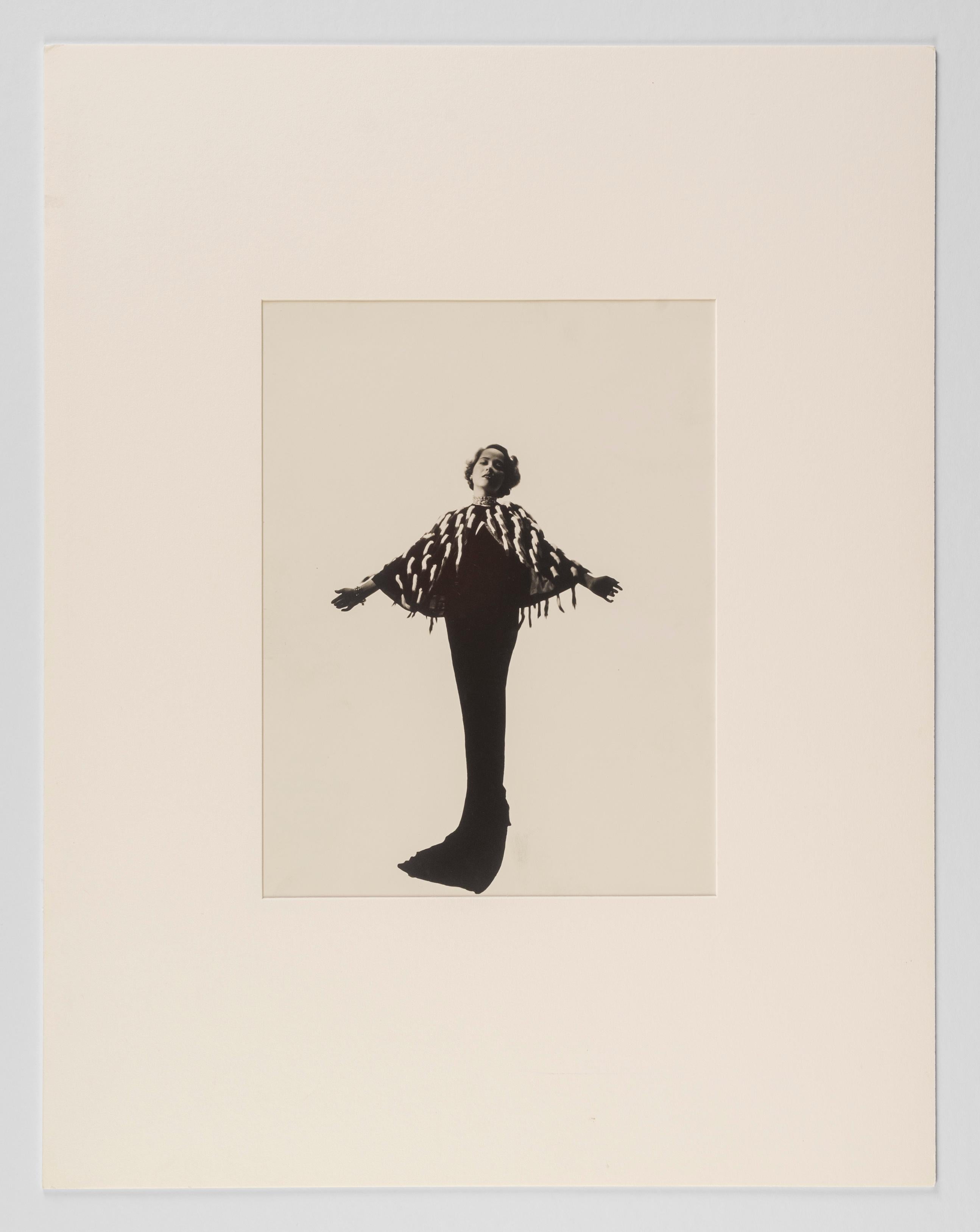 Merle Oberon, 1930er Jahre – Cecil Beaton (Porträtfotografie) im Angebot 1