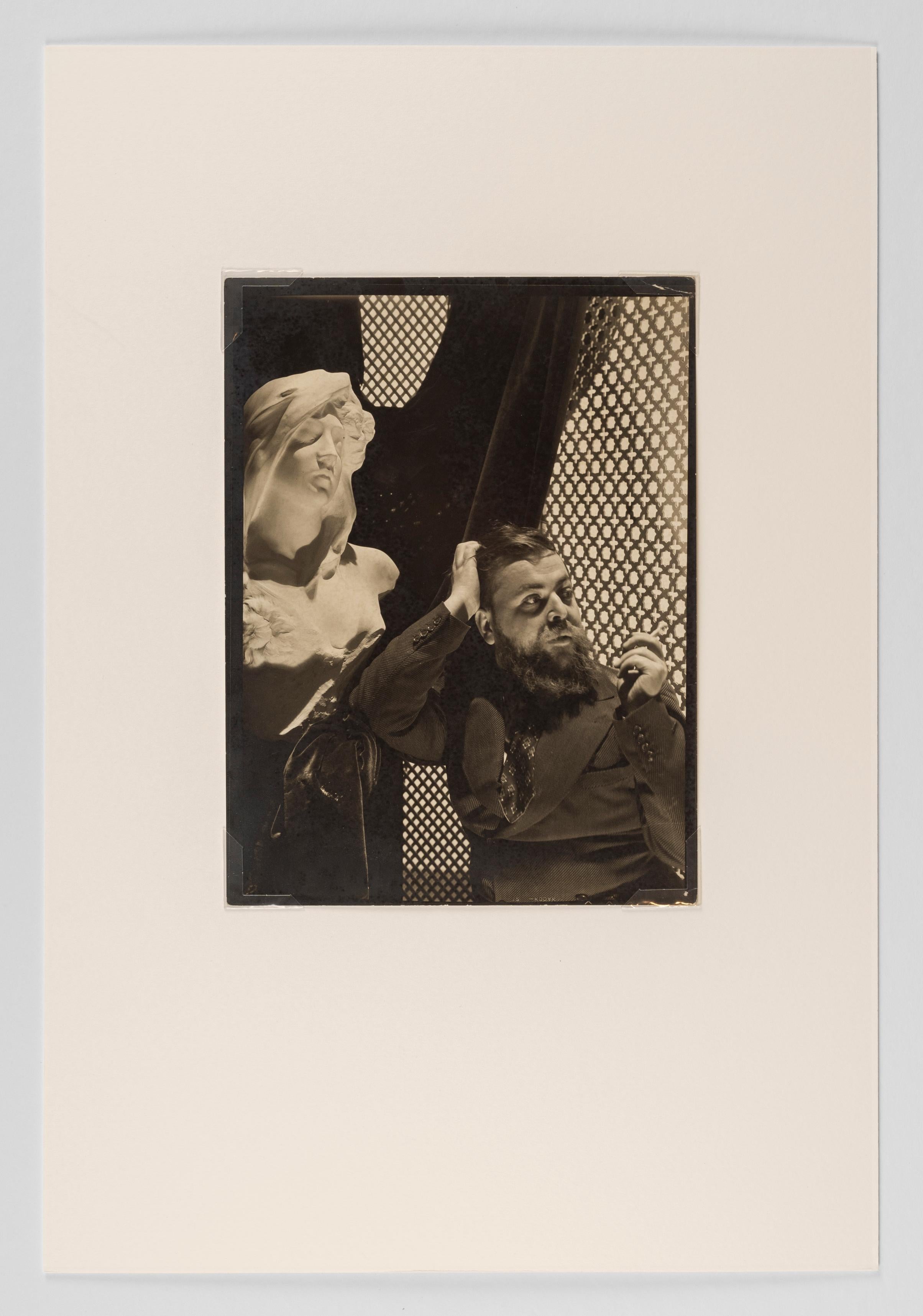 Porträt von Christian Bérard, 1930er Jahre - Cecil Beaton (Porträtfotografie) im Angebot 1