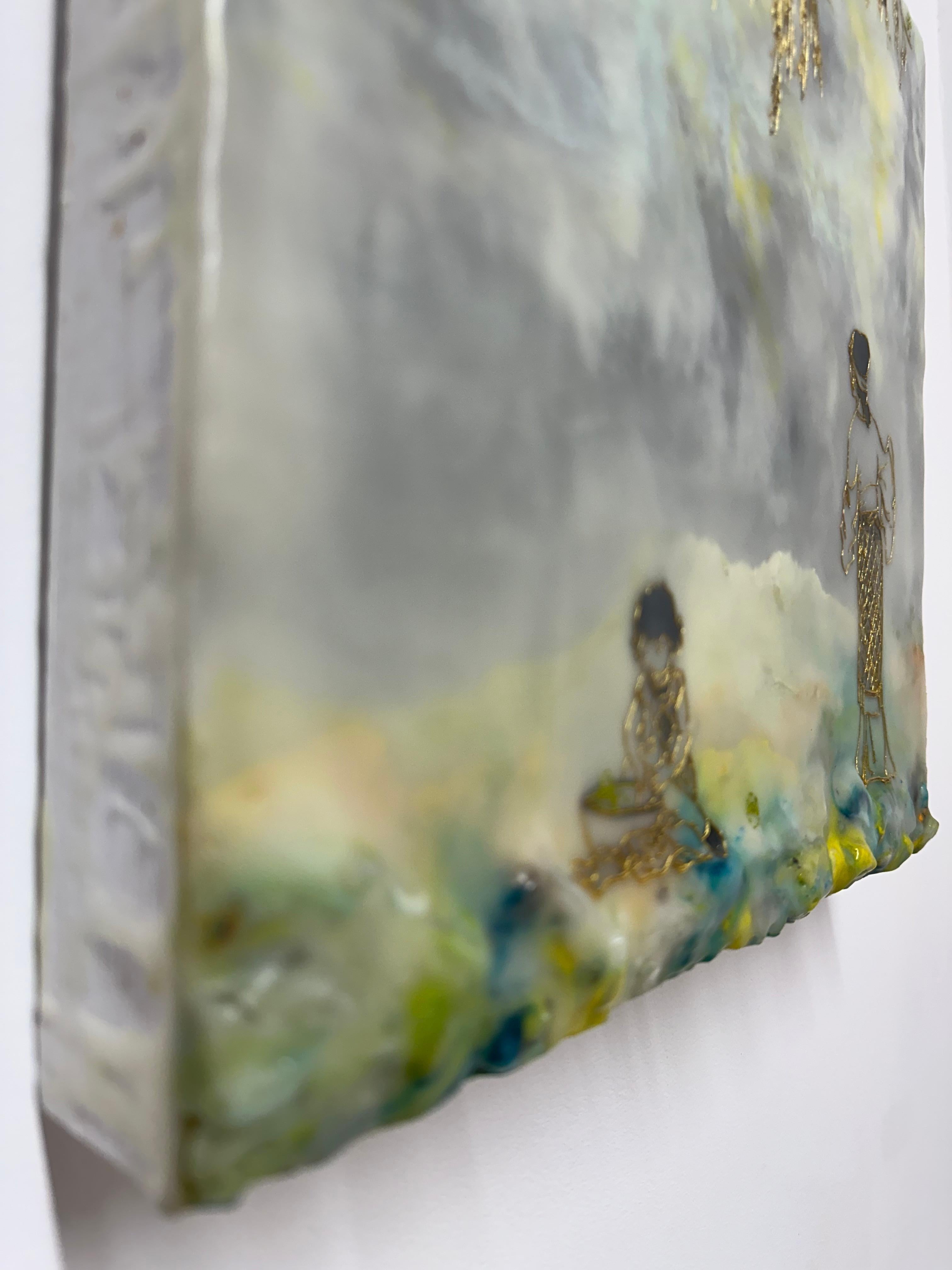 Amore per l'aiuto, Paesaggio ad encausto giallo grigio, figura femminile, bambino, albero - Landscape Painting Marrone di Cecile Chong