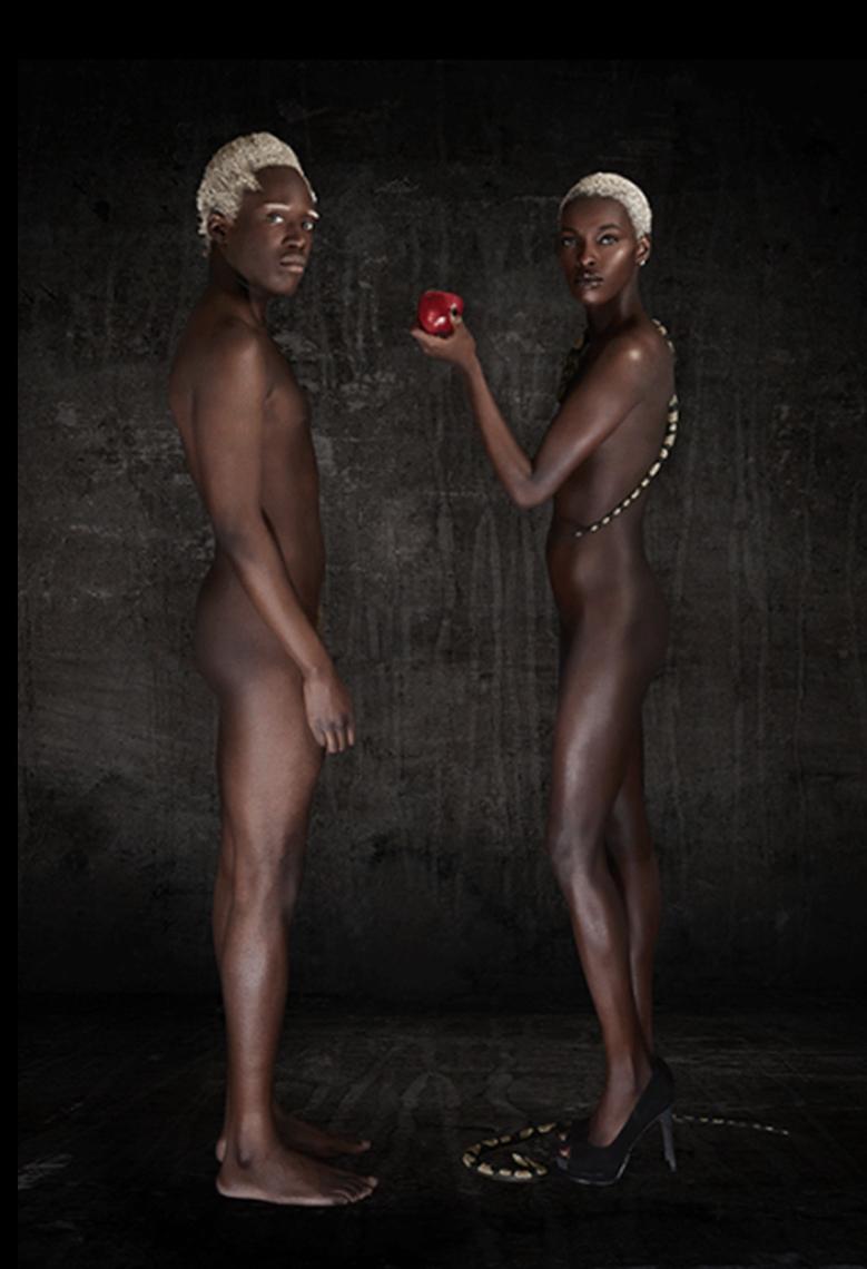 „Adam et Eve“, Fotografie von Ccile Plaisance (49x37 Zoll), 2018 (Feministische Kunst), Photograph, von Cécile Plaisance