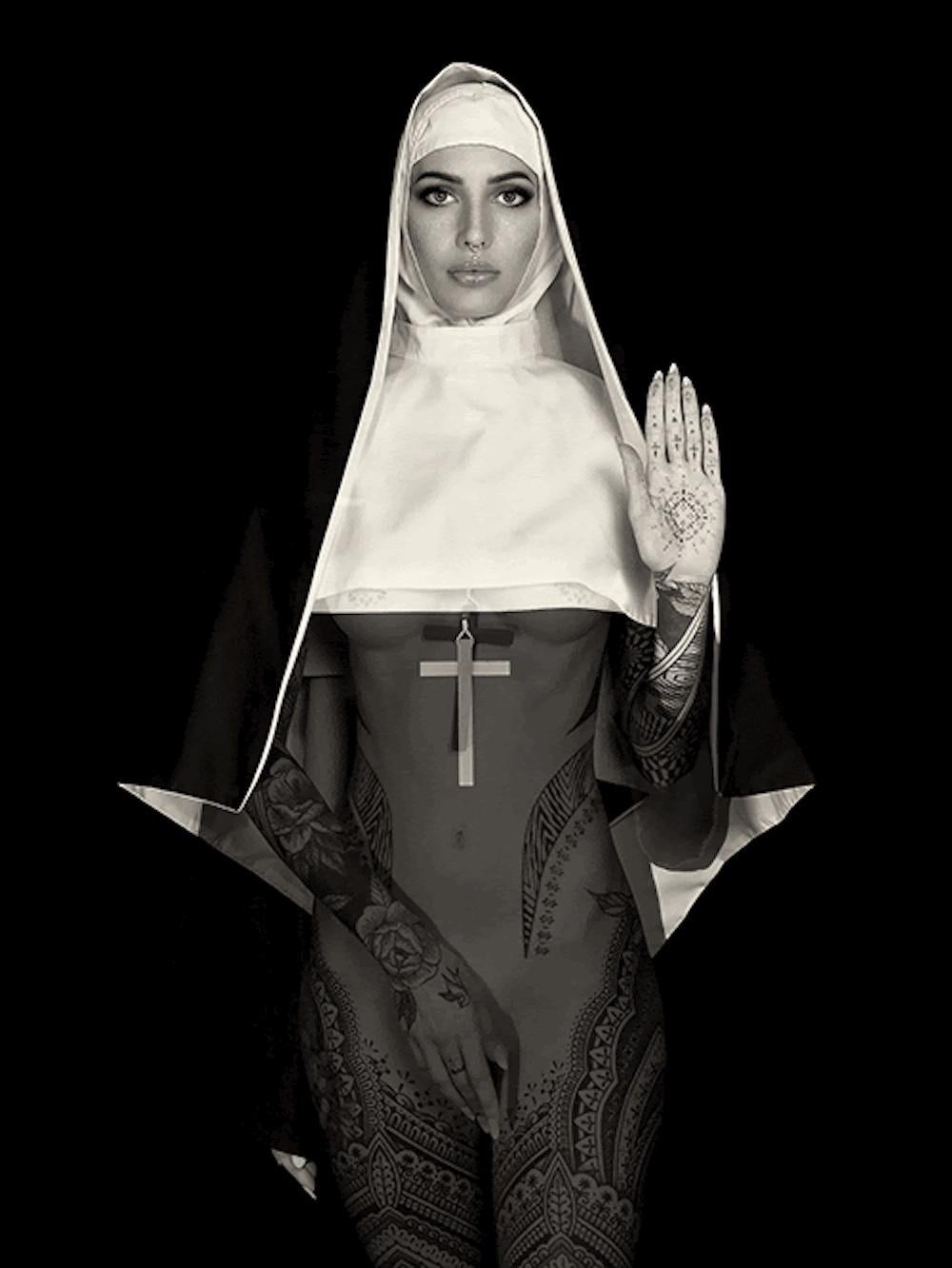 MONJA BLUM & MANO - Photograph Contemporáneo de Cécile Plaisance