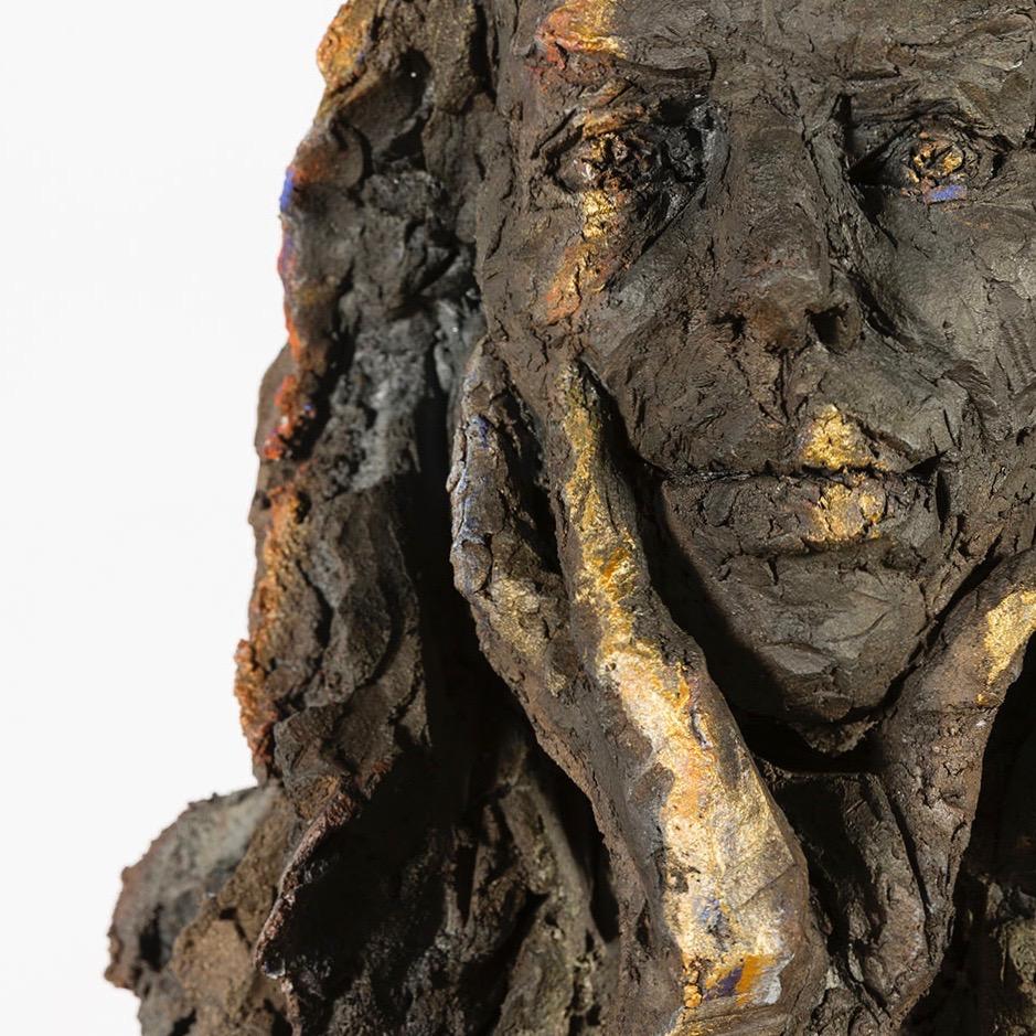 Belle au bois... Aurore par Cécile Raynal - Sculpture en grès, buste de femme, rêve en vente 2