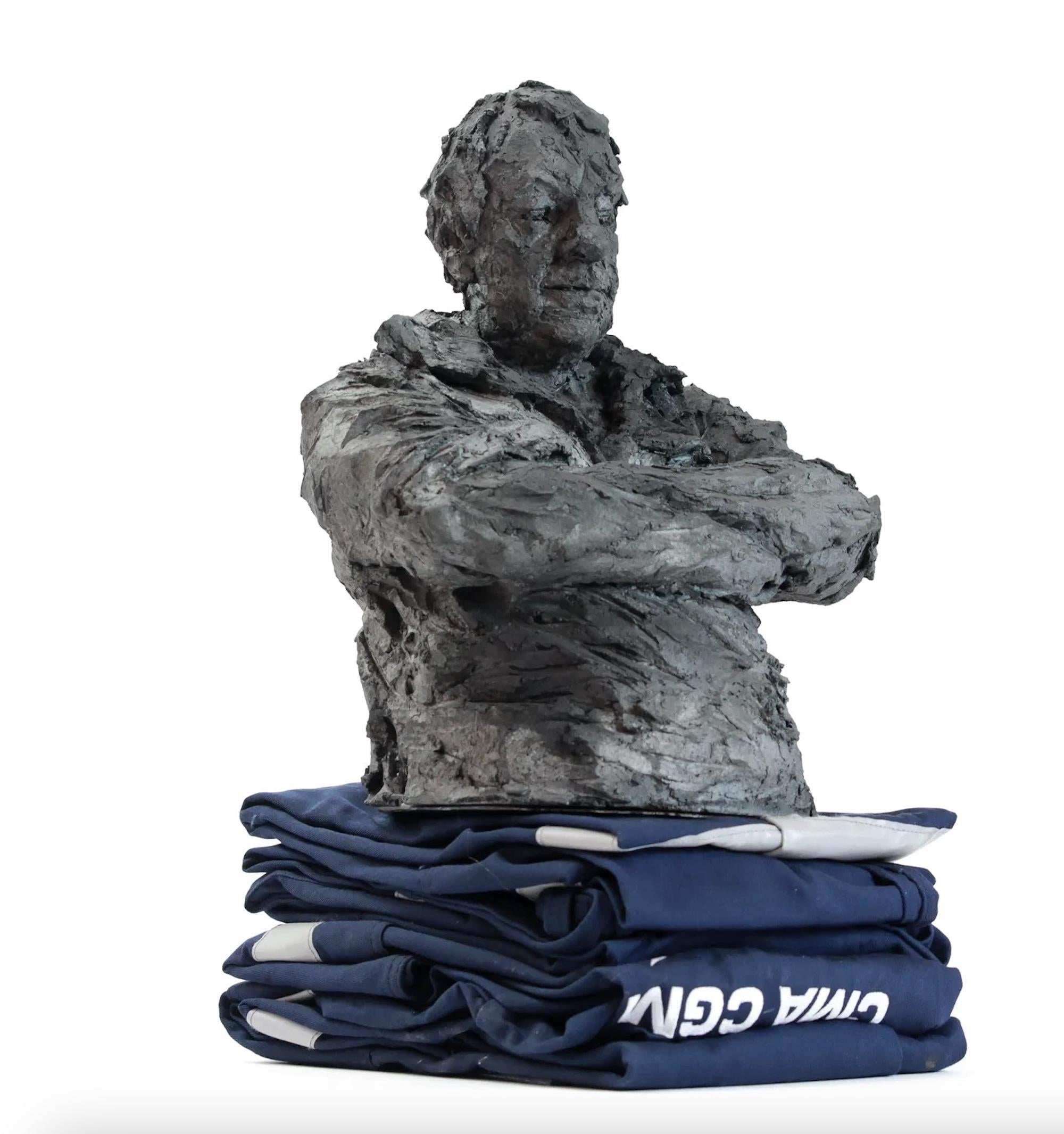 Blue solo de Cécile Raynal - Portrait d
homme, sculpture en grès