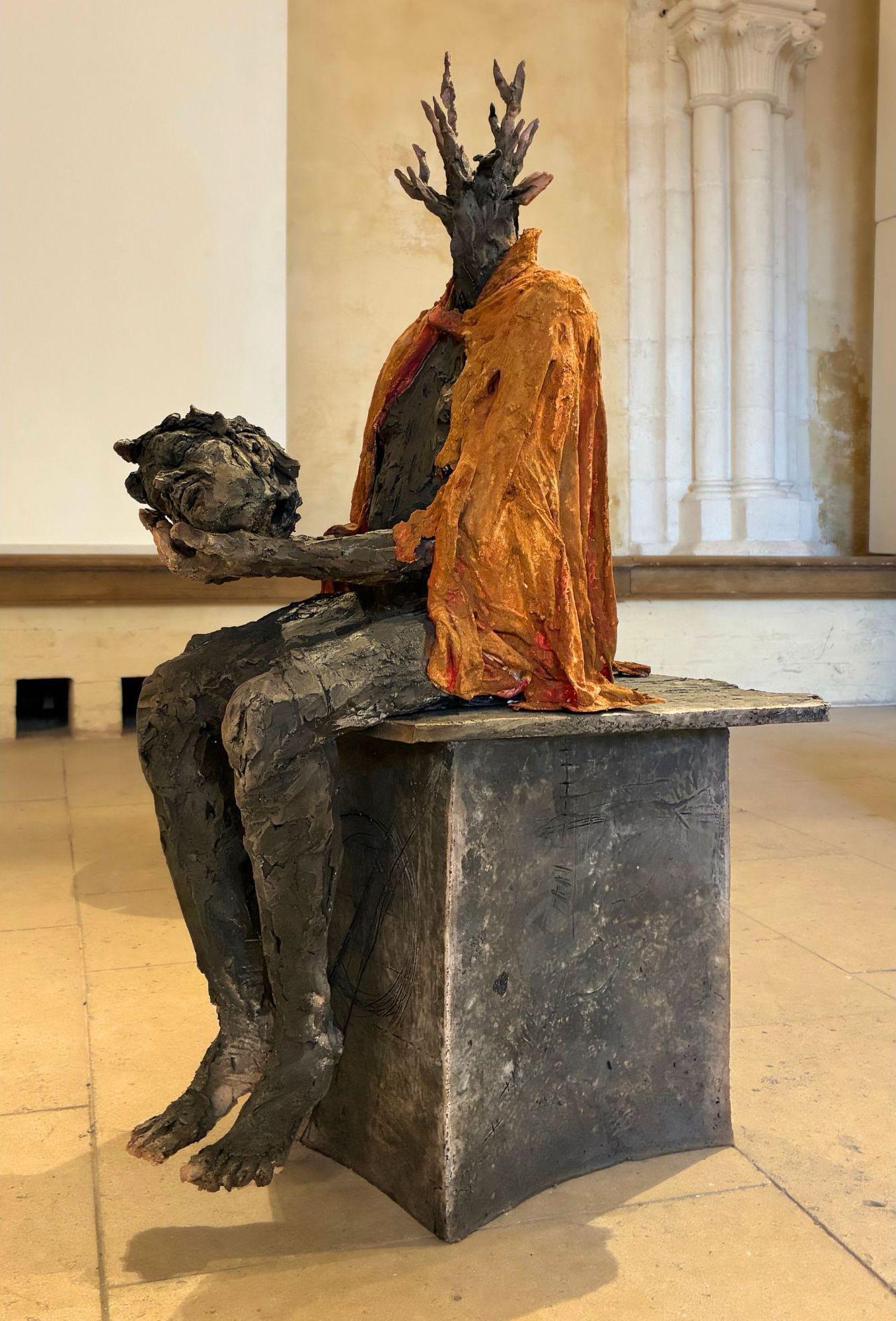 Cephalophore by Cécile Raynal - Animal smoke-fired stoneware sculpture, fable