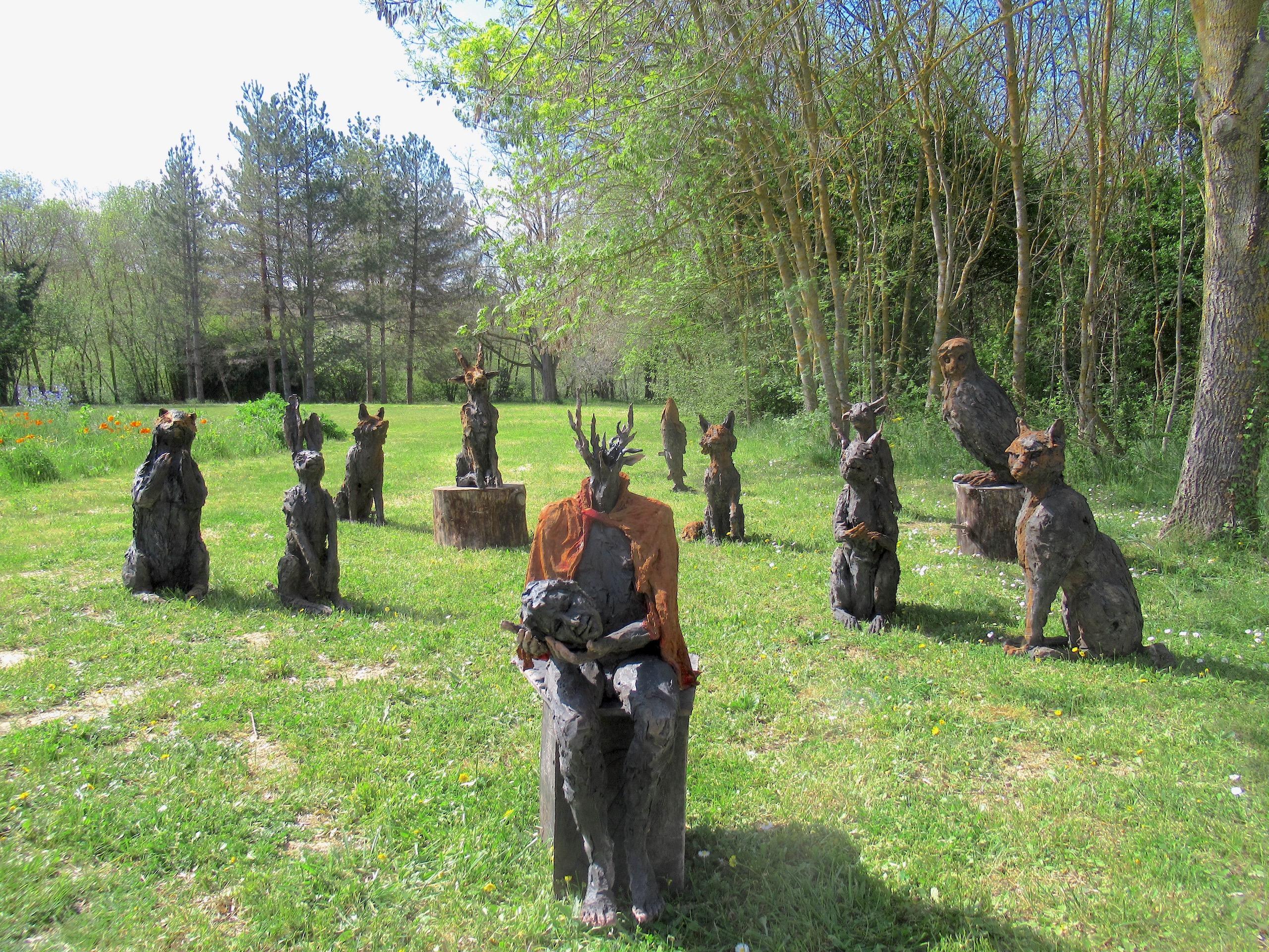 Chor der Tiere von Cécile Raynal - Tierische Skulpturen aus rauchgebranntem Steingut im Angebot 17