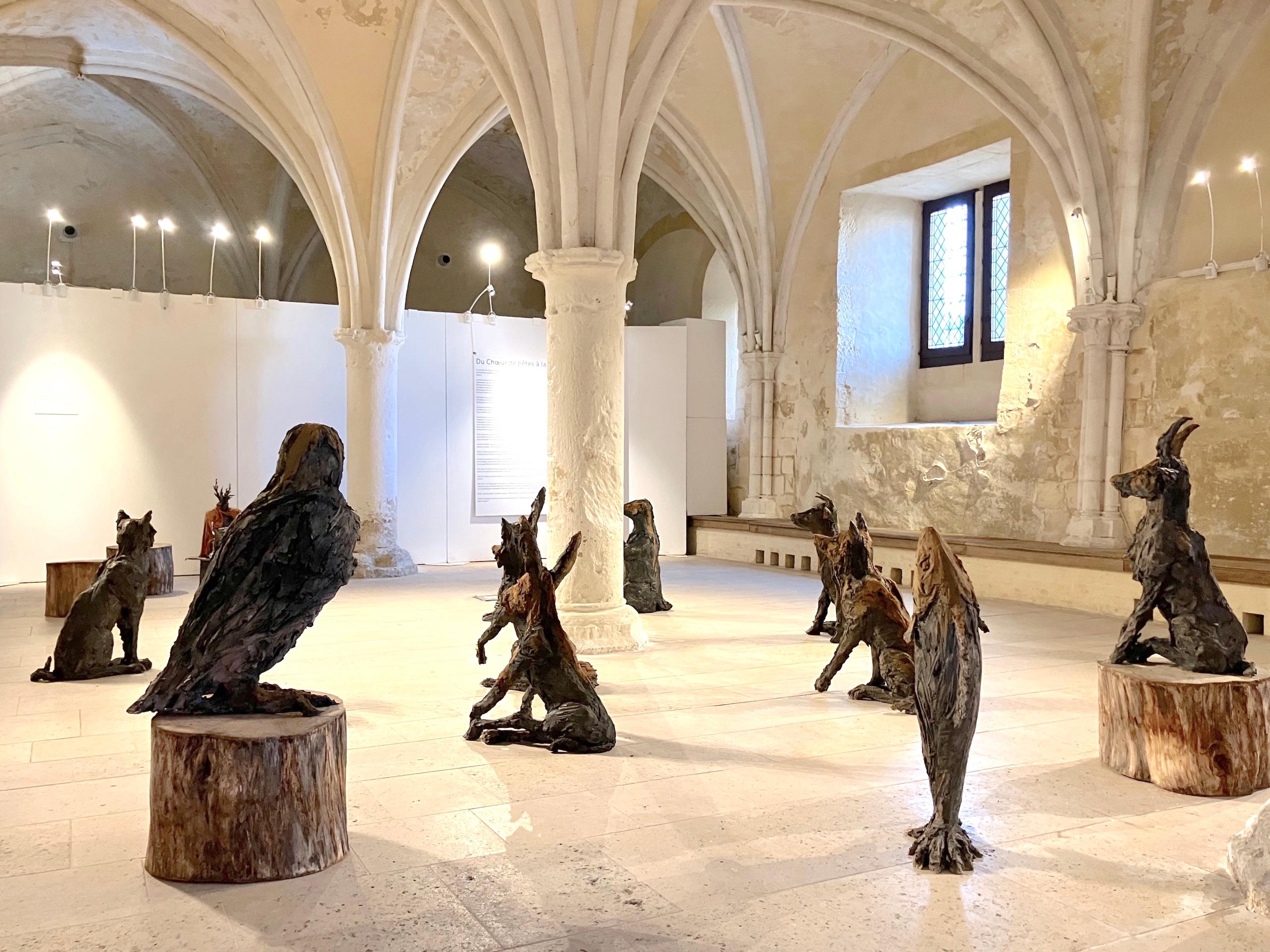 L'âne par Cécile Raynal - Sculpture animalière en grès fumé, fable, argile en vente 10