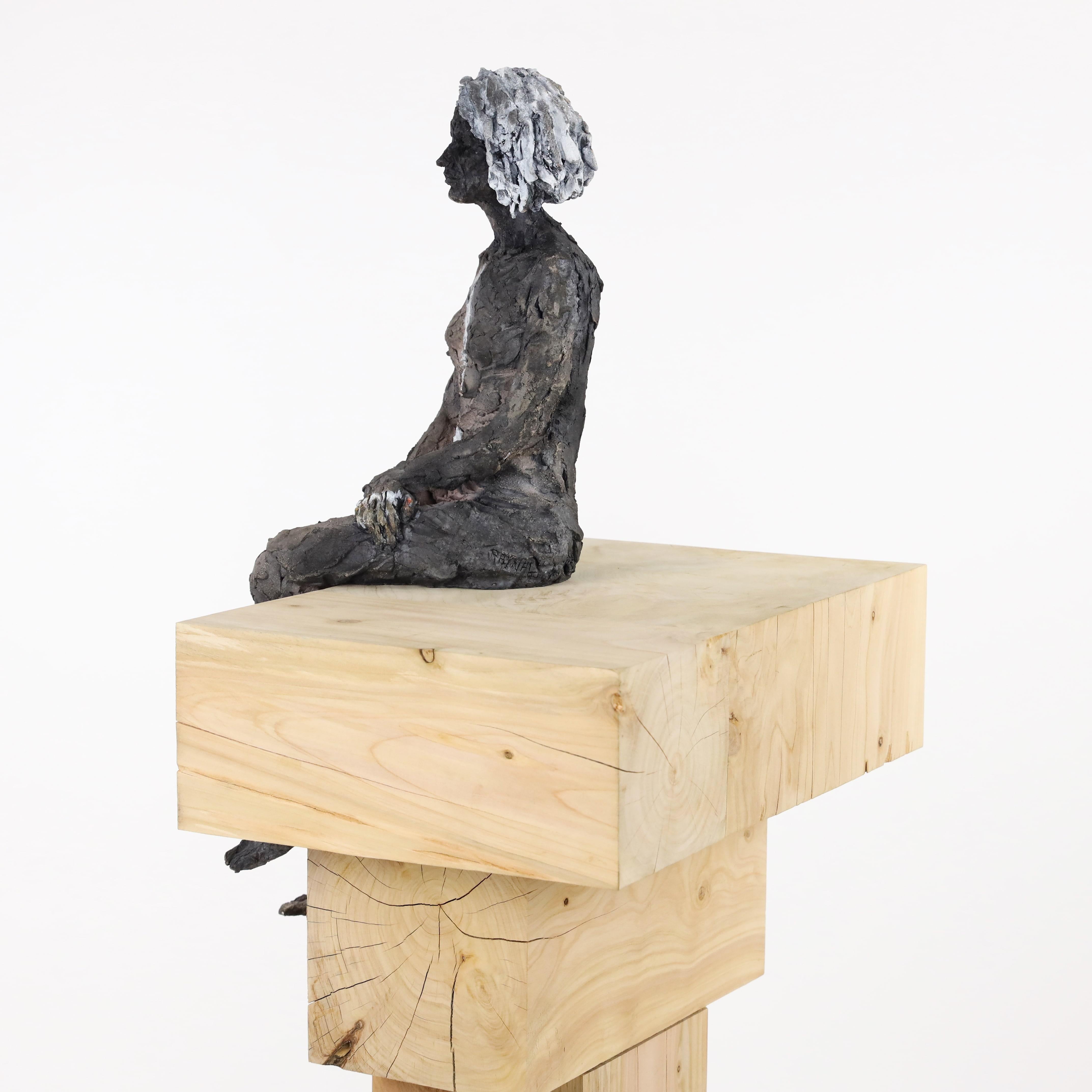Inès - Female Portrait, Ceramic Sculpture - Brown Figurative Sculpture by Cécile Raynal