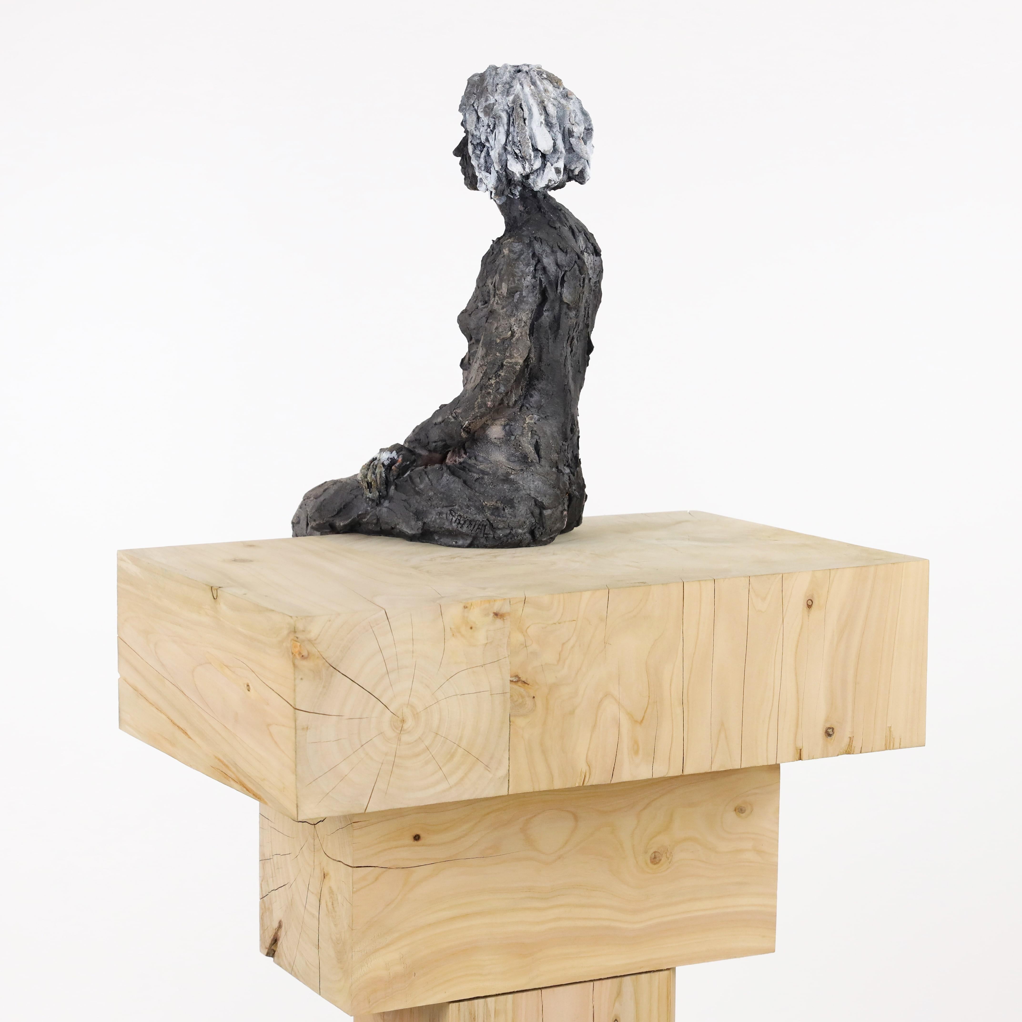 Smoke-fired stoneware sculpture, pigments, cypress plinth.
One-off sculpture sold with a plinth (variable dimensions). Contact us for more details. 
This portrait is part of a series of sculptures designed by the artist during an eight-week art