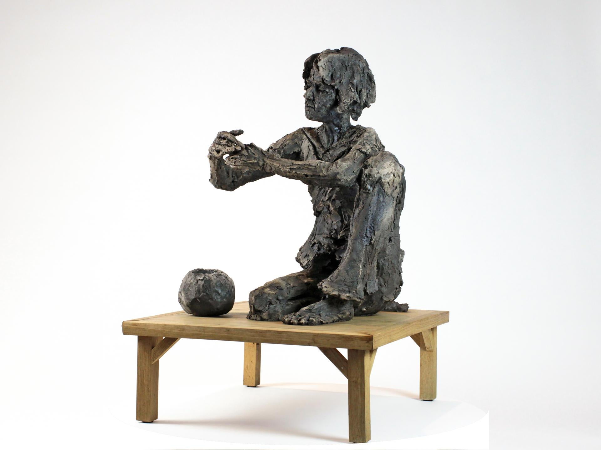 Selon Maud de Cécile Raynal - Escultura de gres, figura femenina, sueño, poética