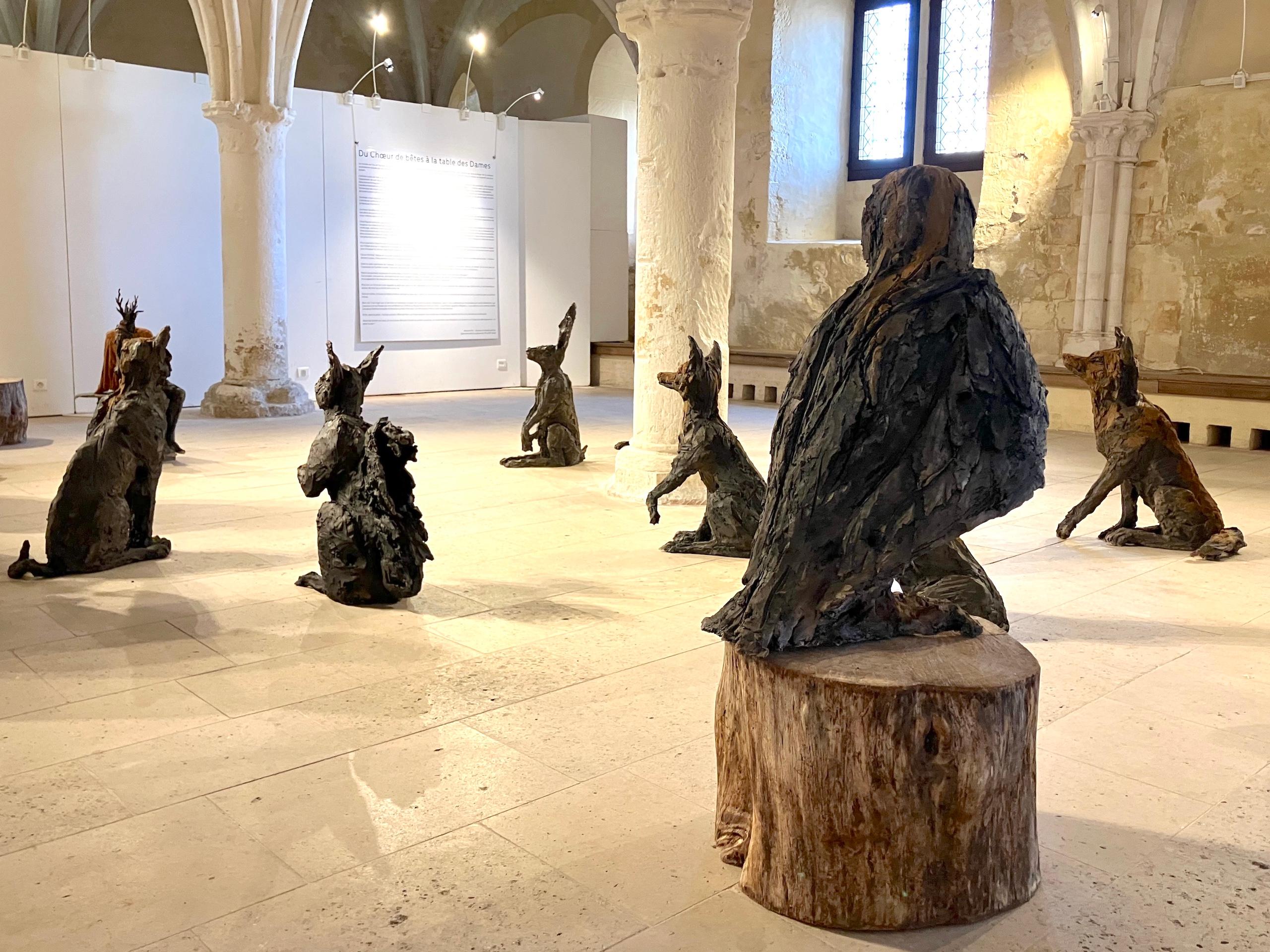 Squirrel by Cécile Raynal - Animal smoke-fired stoneware sculpture, fable, dark For Sale 9