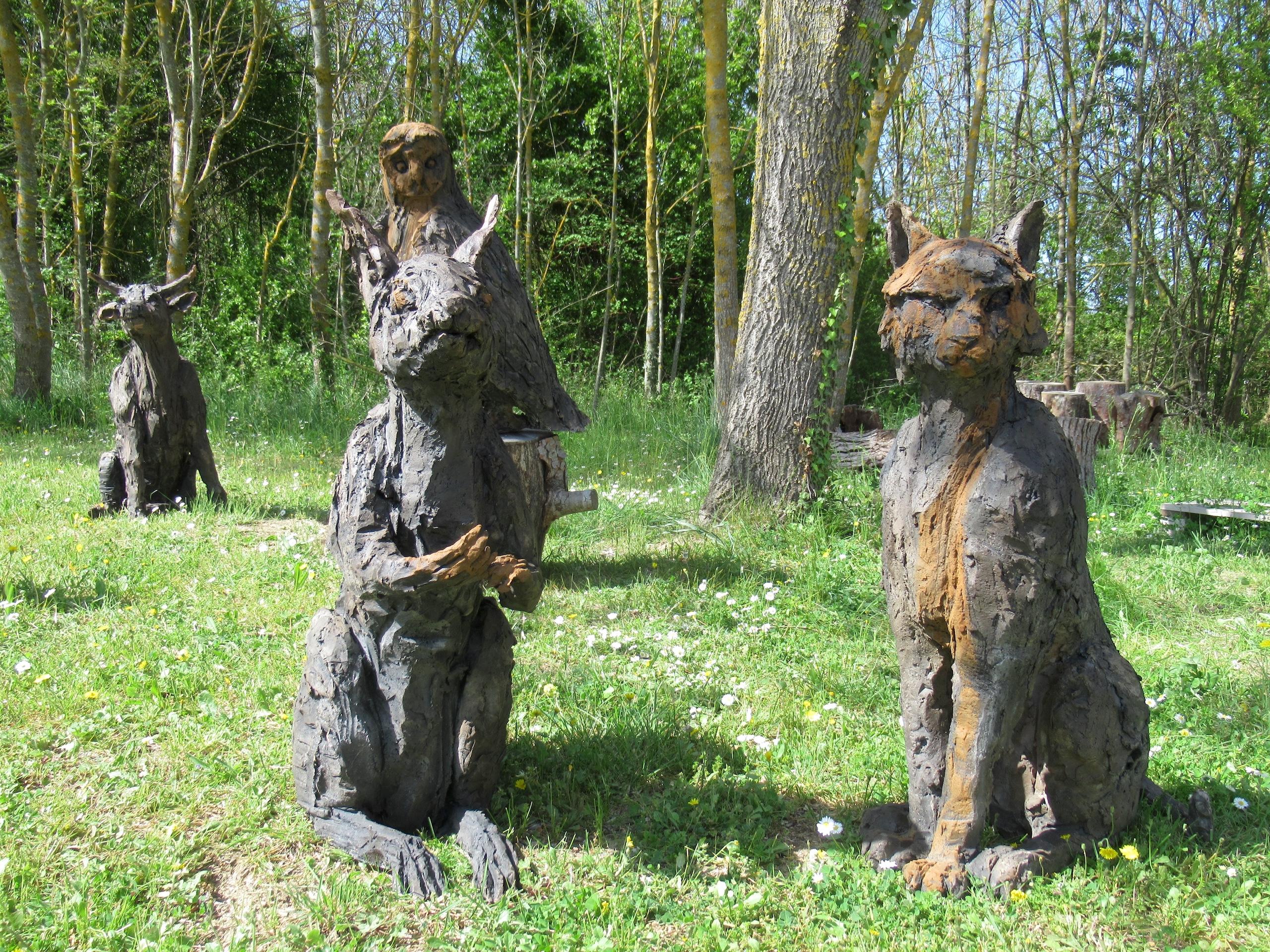 Squirrel by Cécile Raynal - Animal smoke-fired stoneware sculpture, fable, dark For Sale 11