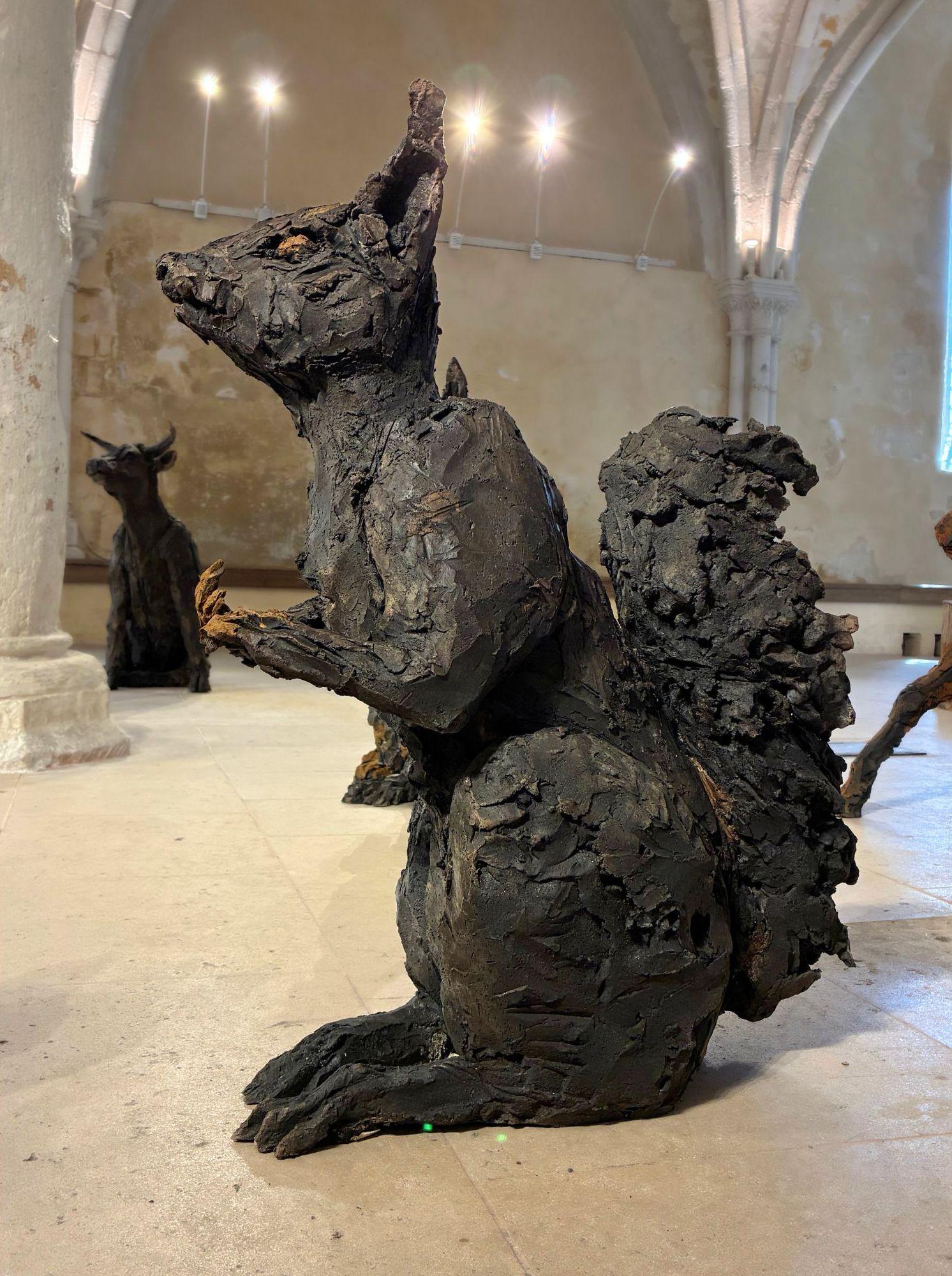 Squirrel by Cécile Raynal - Animal smoke-fired stoneware sculpture, fable, dark For Sale 1
