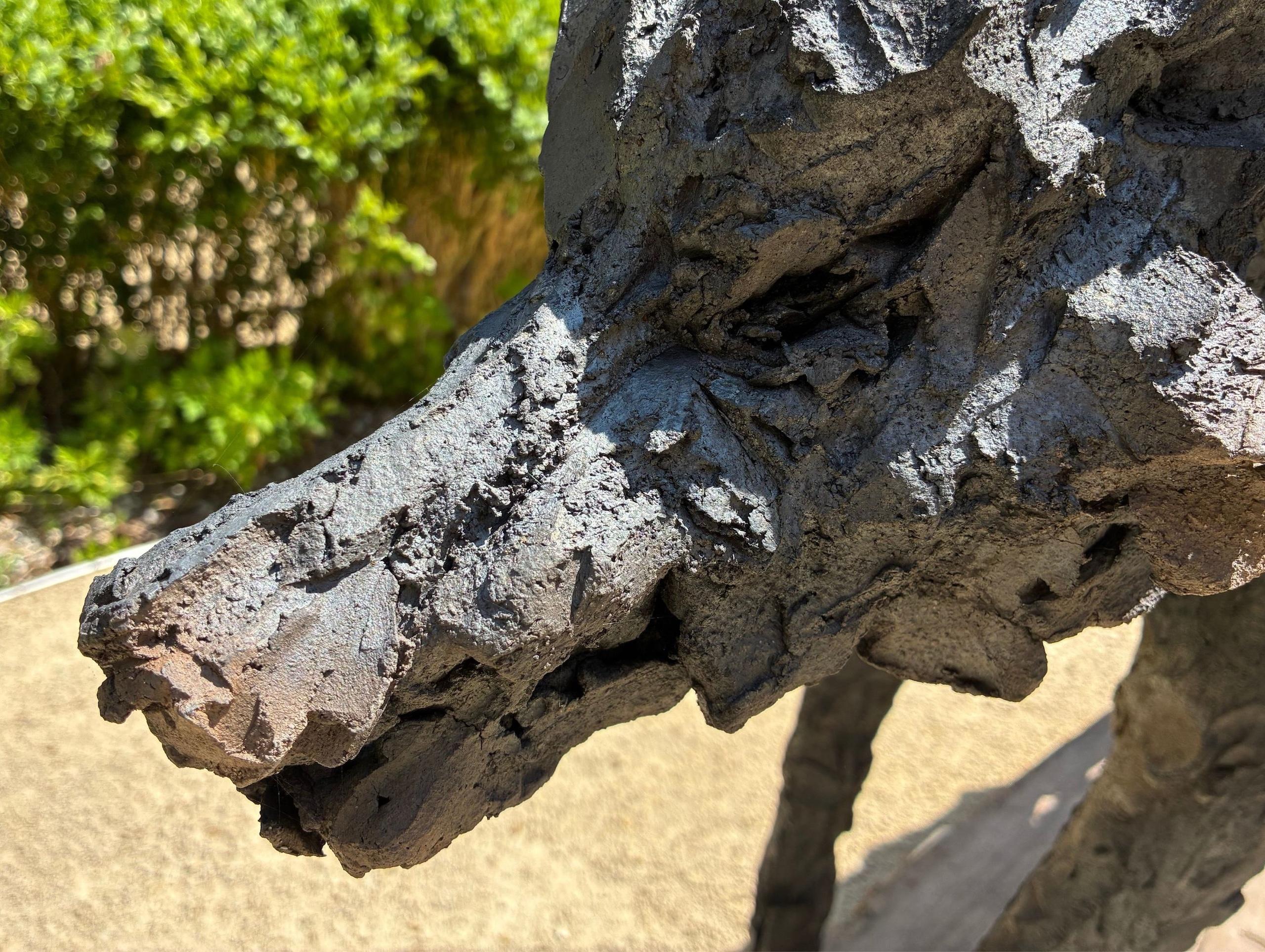 S'y jeter ou pas de Cécile Raynal - Animal grès enfumé, bois, Wood en vente 14