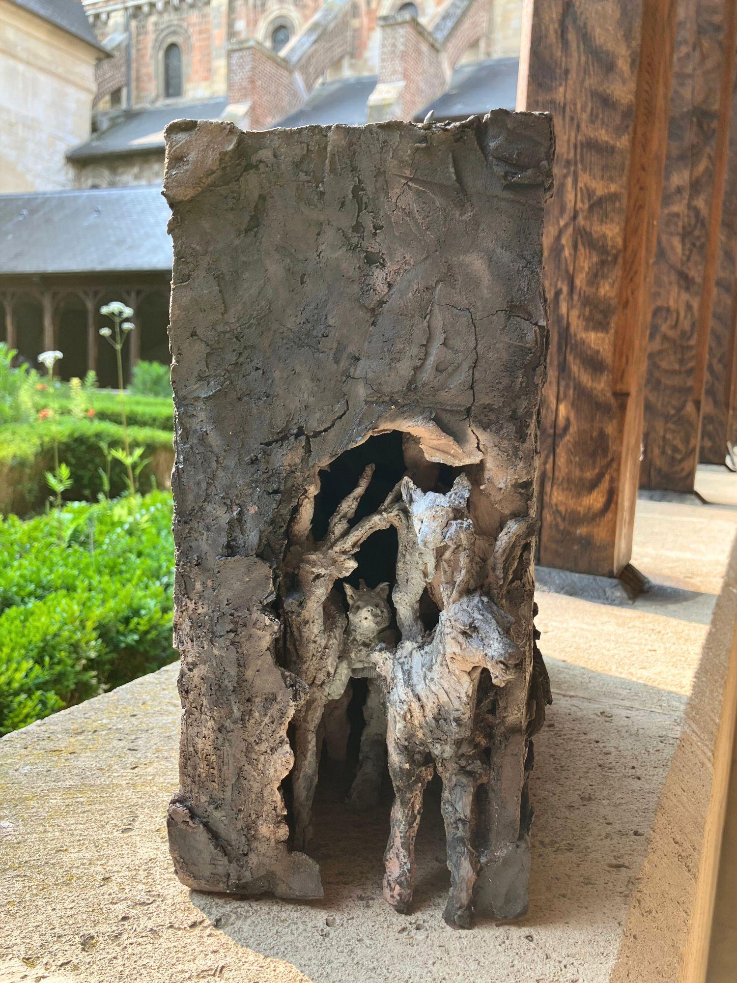 Der Koffer von Cécile Raynal - Skulptur aus Steingut, Koffer, Tiere im Angebot 8