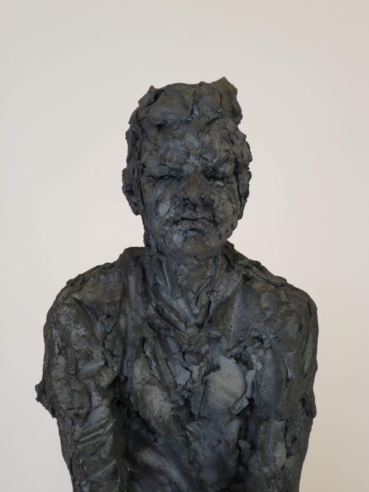 Vestibule des pommes (with Martin) by Cécile Raynal - Stoneware sculpture, man in vendita 7