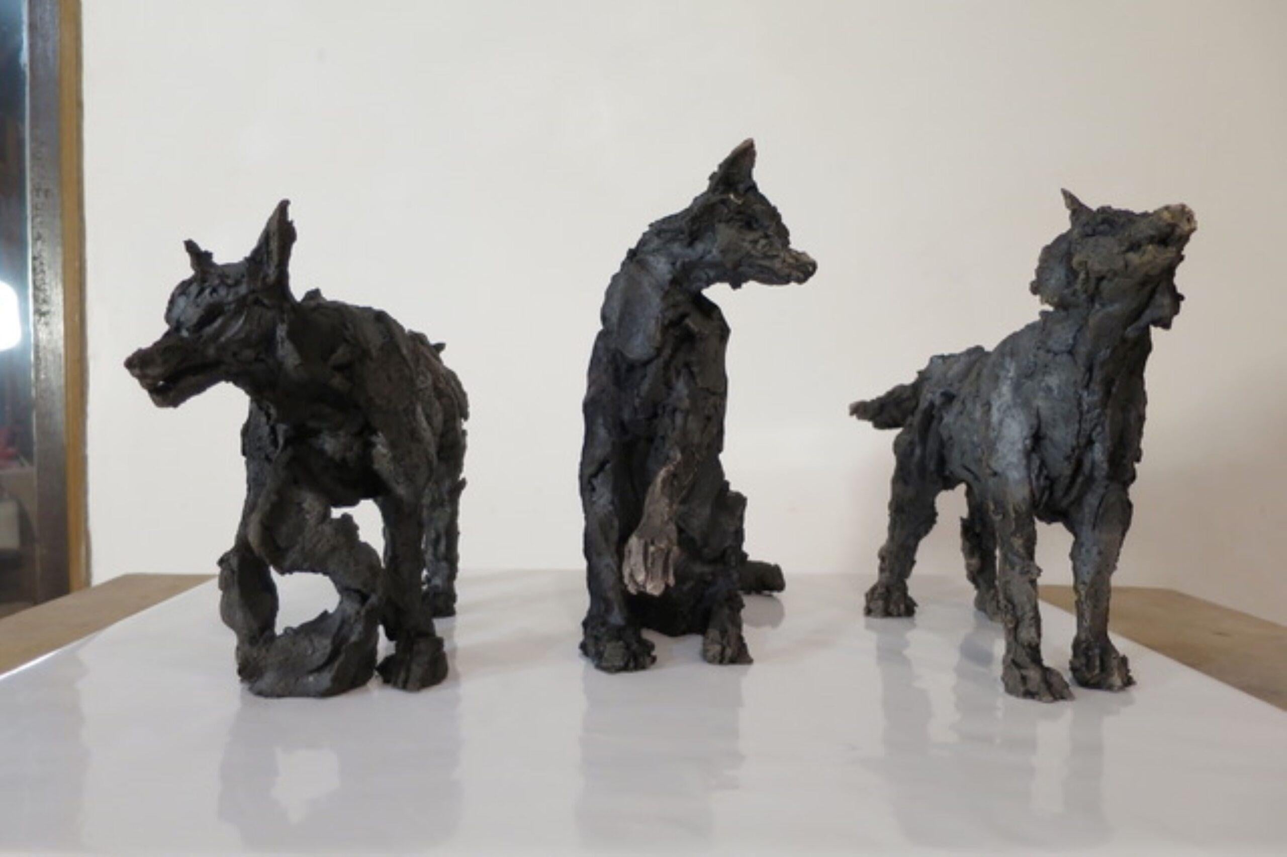 Wolf II by Cécile Raynal - Animal smoke-fired sandstone sculpture, unique For Sale 9