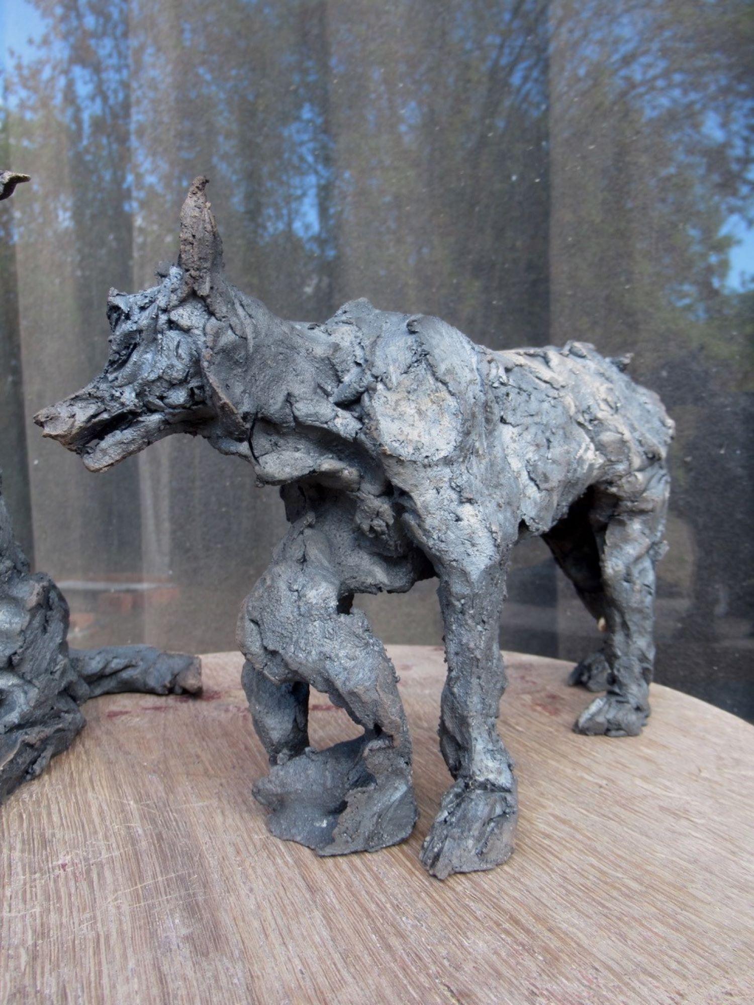 Wolf II by Cécile Raynal - Animal smoke-fired sandstone sculpture, unique For Sale 3