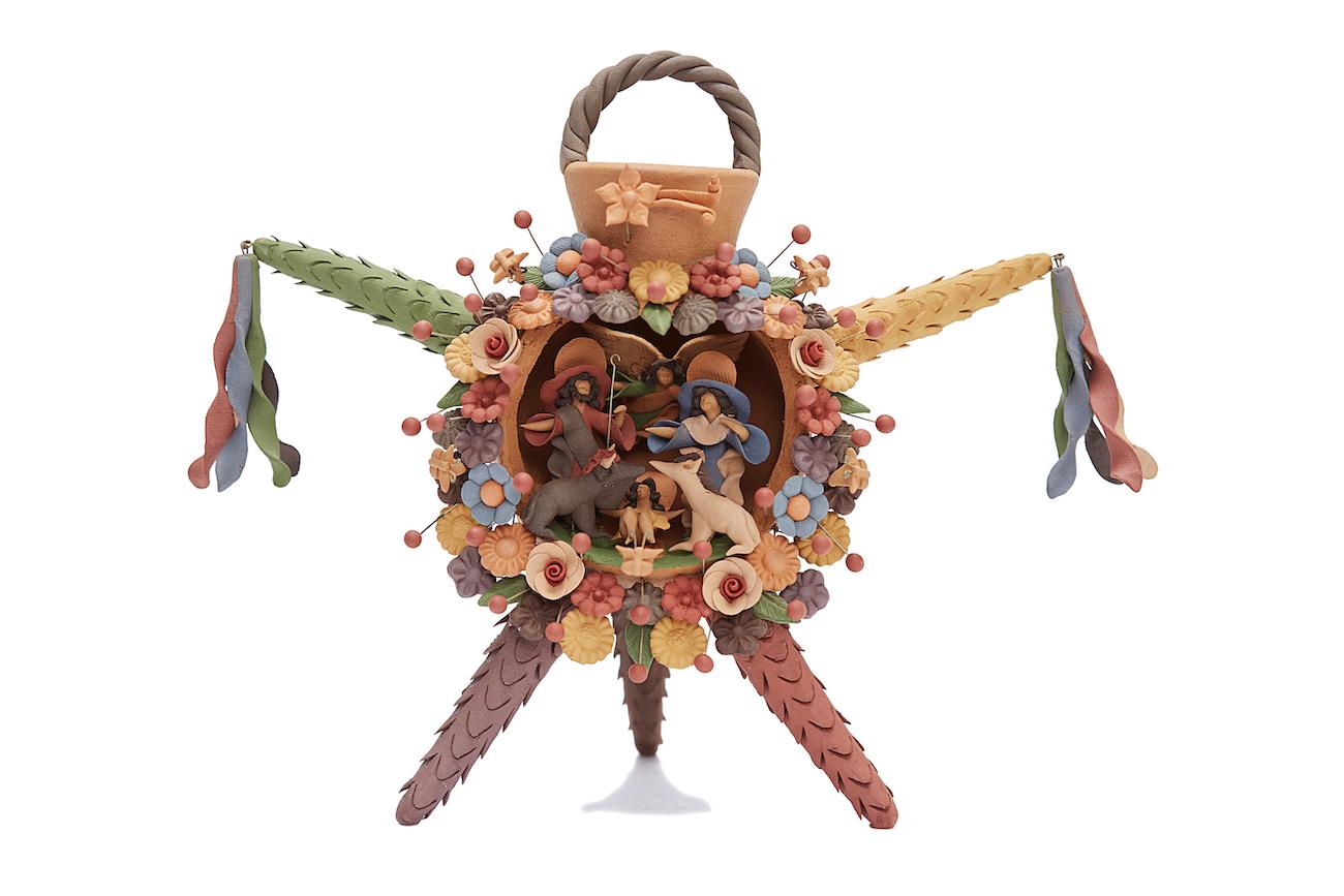 Cecilio Sanchez Fierro Figurative Sculpture - Piñata Natividad Pequeña - Little Nativity Piñata  / Ceramics Mexican Folk Art C