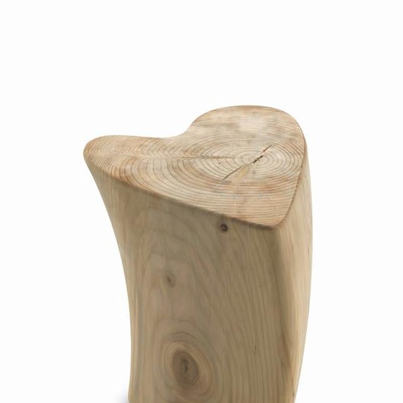 italien Tabouret en forme de cœur de cèdre en bois de teck massif en vente
