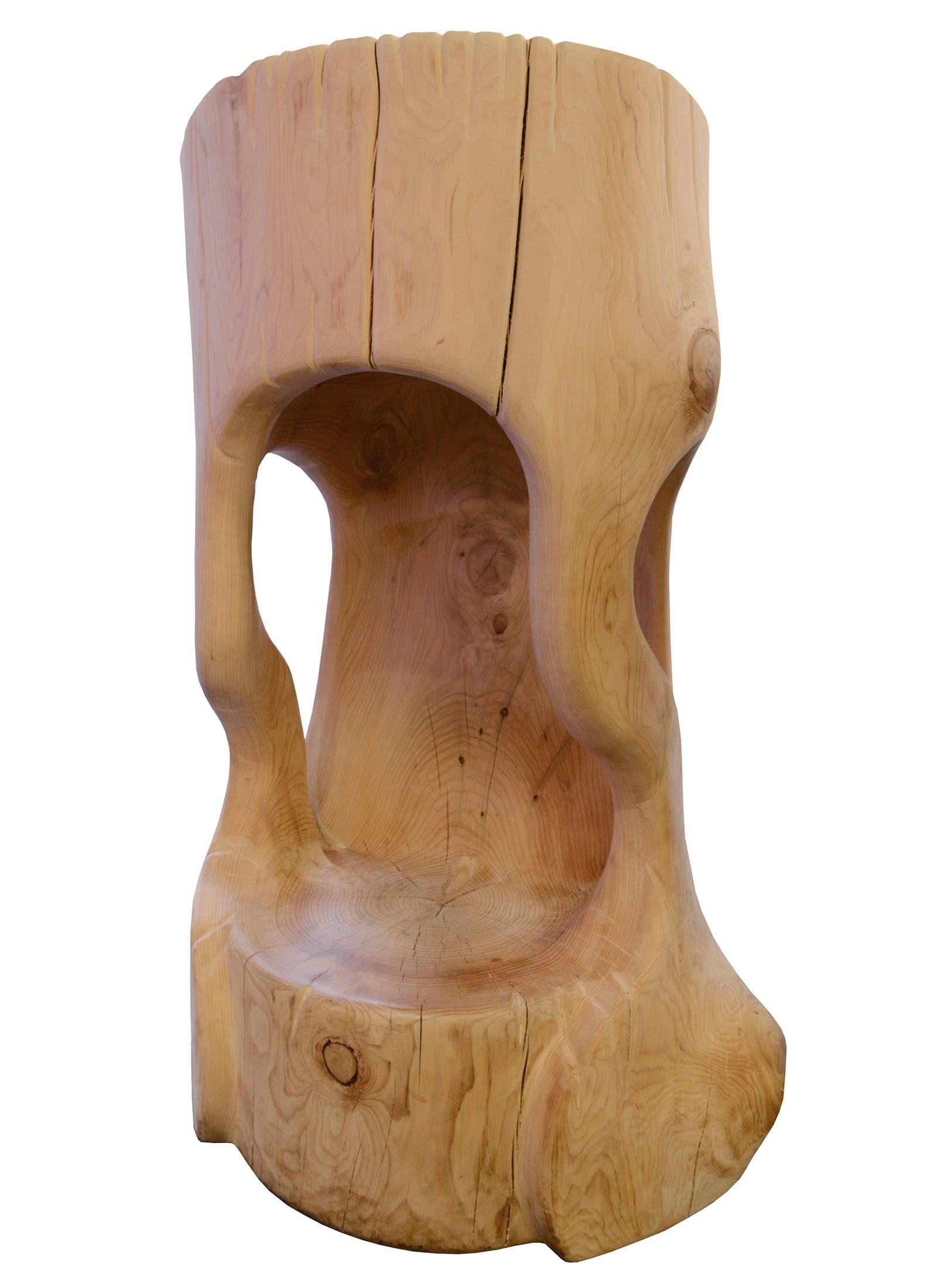 Throne Cedar Large made with natural raw cedar wood,
hand carved from a death cedar tree trunk, hand-
polished and naturally treated to have the cedar
essence smell. Exceptional and unique piece.
Made in France in 2021.
Solid cedar wood include