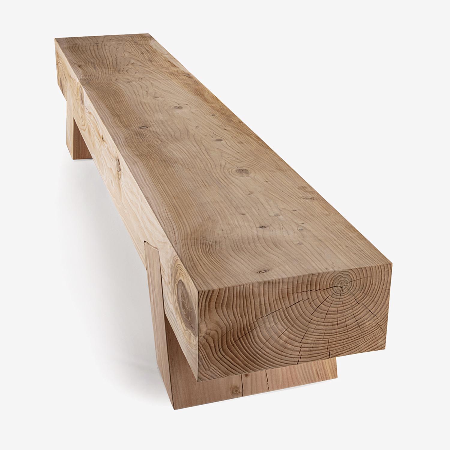 Cedar Stone Bench In New Condition For Sale In Paris, FR