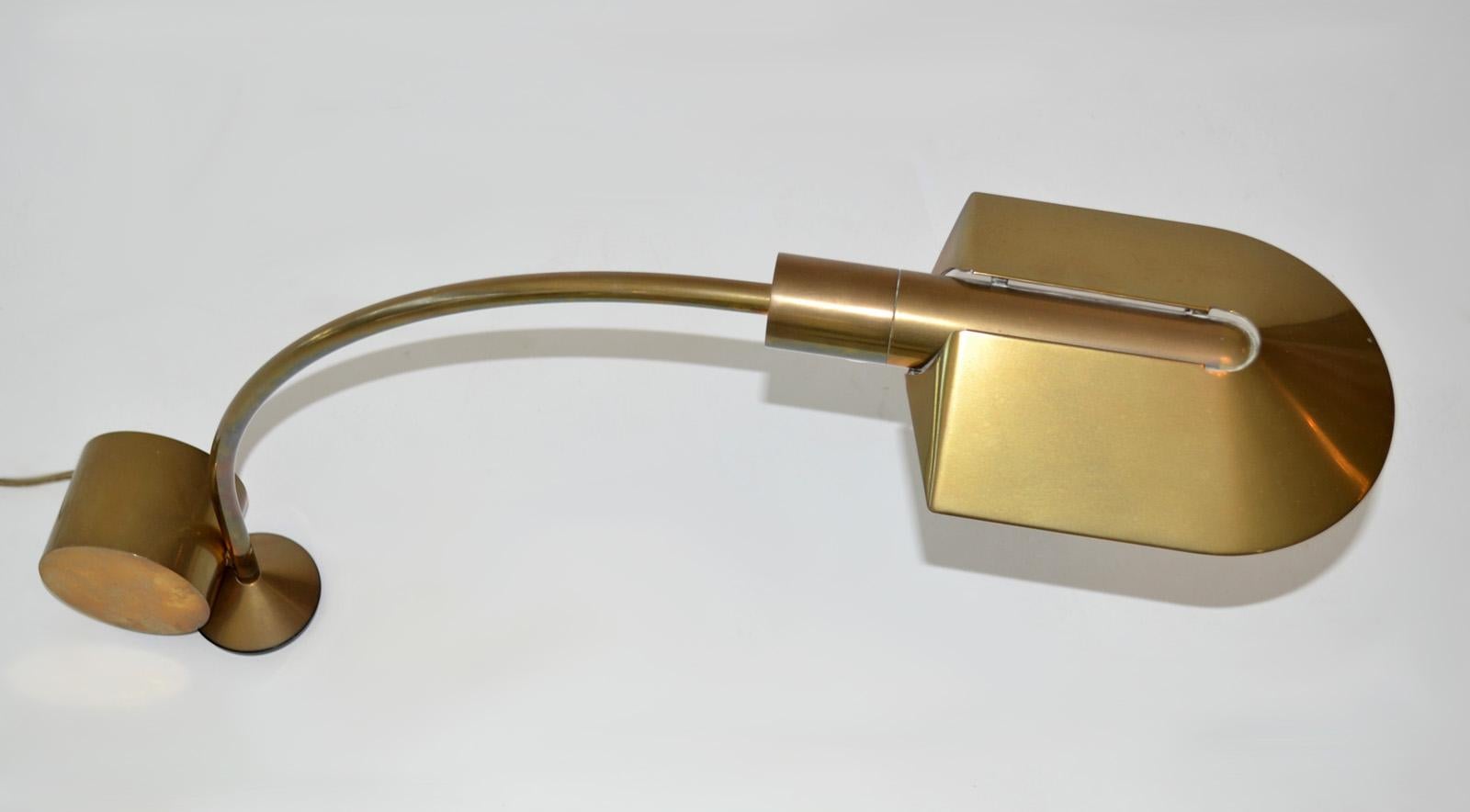 American Cedric Hartman Brass Counterbalance Desk Lamp, 1990s For Sale