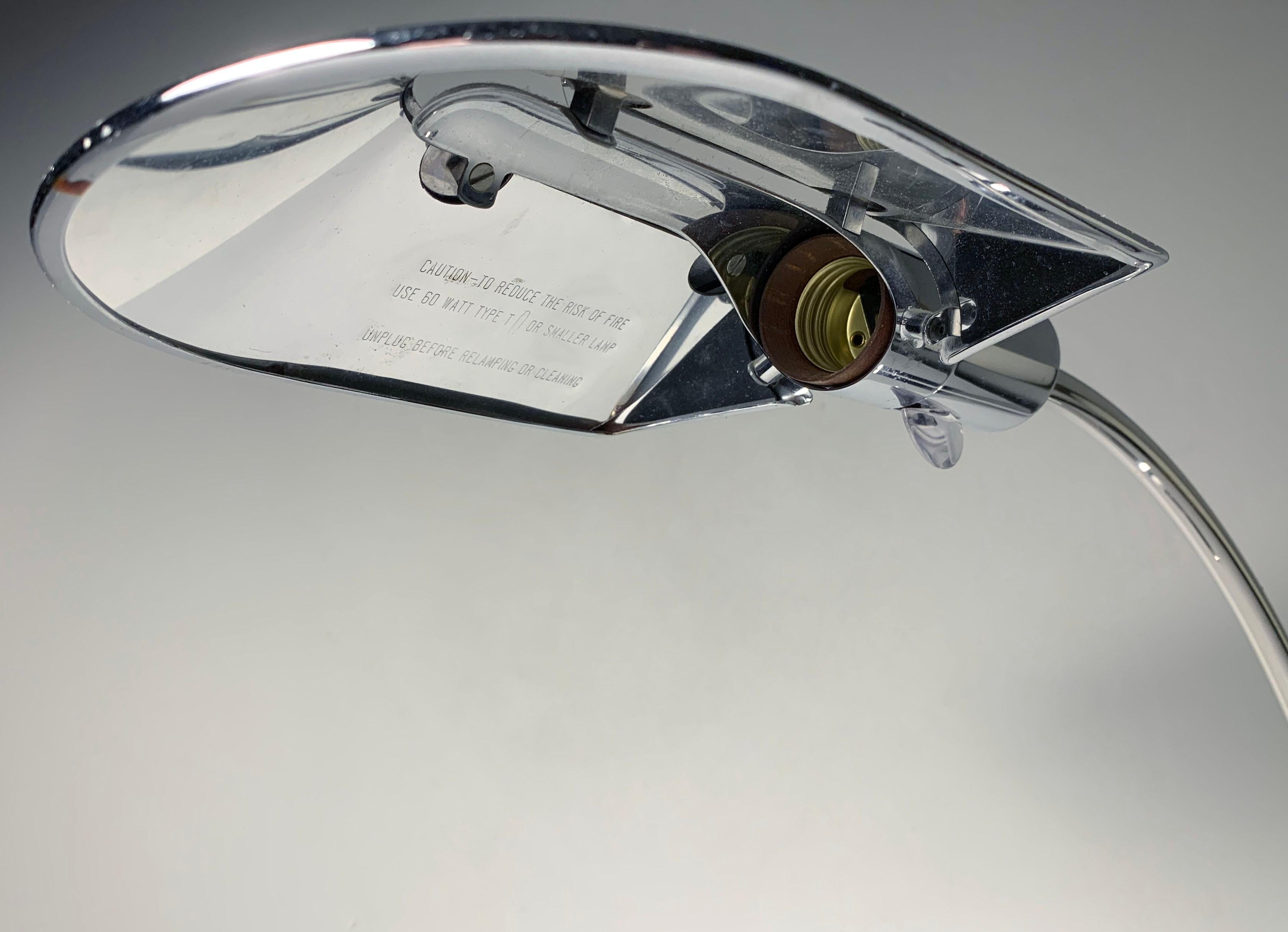 Chrom-Schreibtischlampe von Cedric Hartman im Zustand „Gut“ im Angebot in Chicago, IL