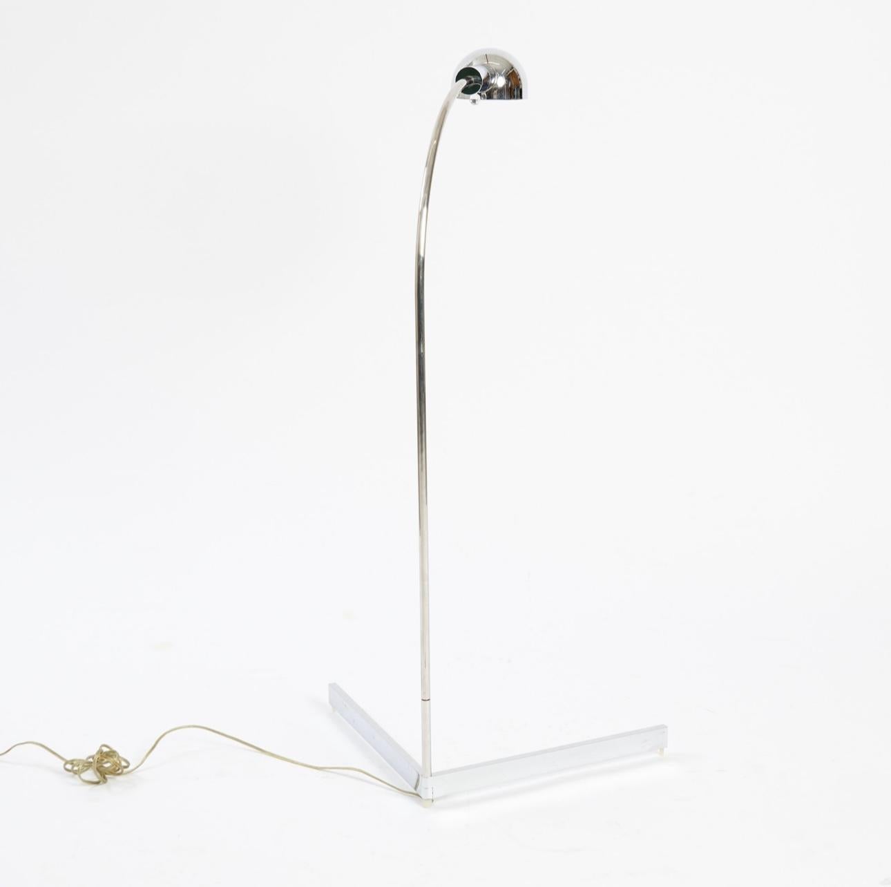Cedric Hartman Chrome Floor Lamp In Good Condition For Sale In New York, NY