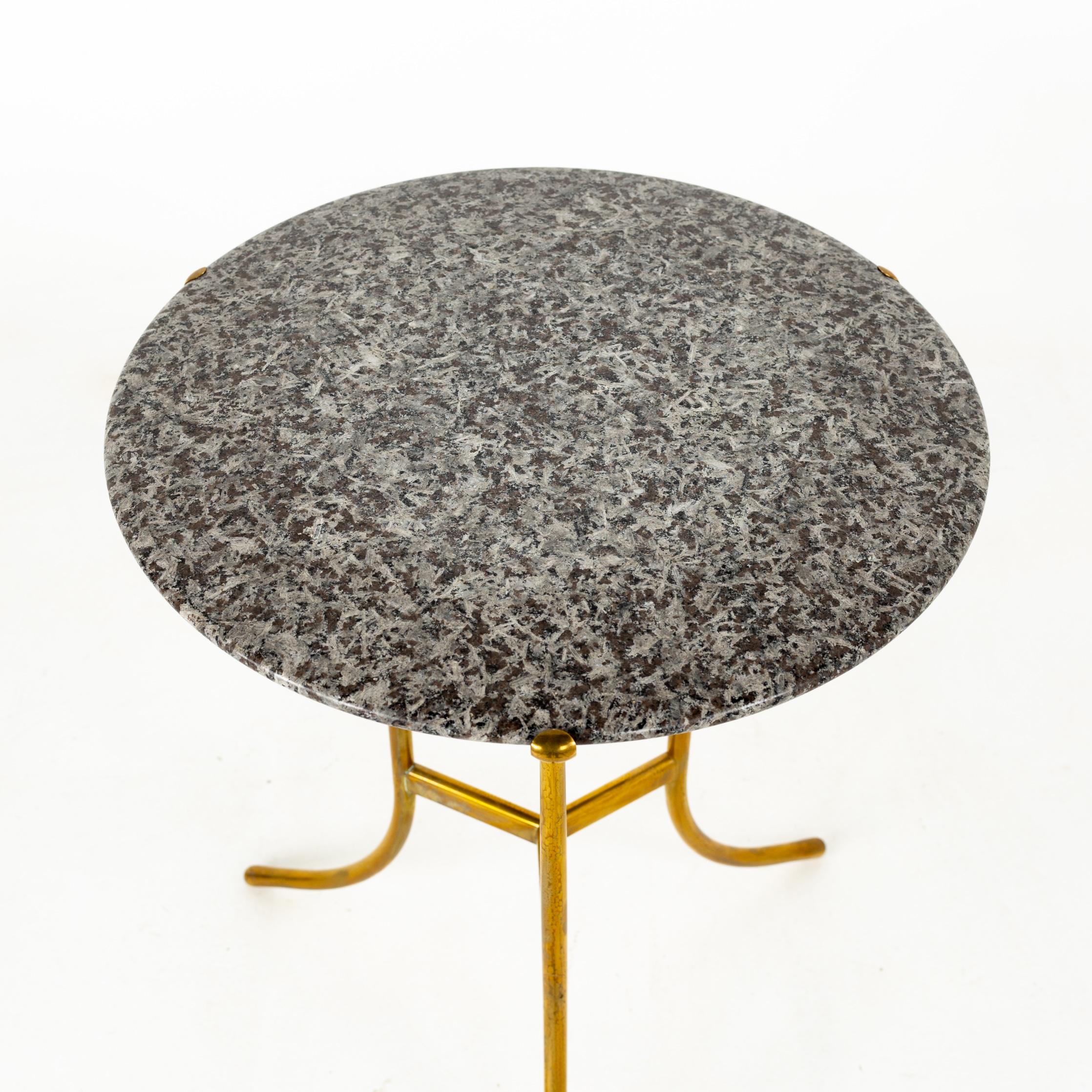 Table d'appoint en laiton et marbre du milieu du siècle dernier de Cedric Hartman Bon état - En vente à Countryside, IL