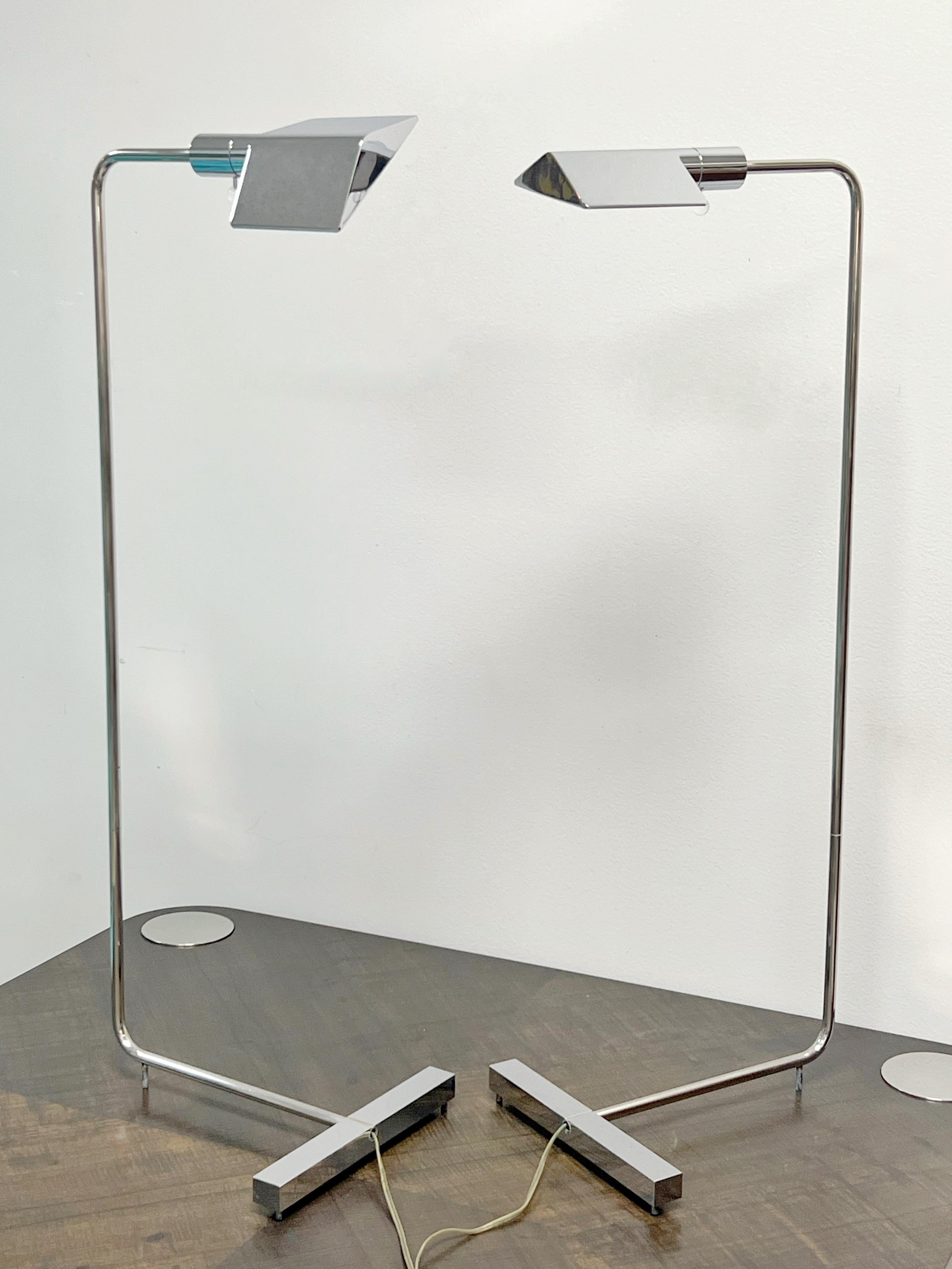 Cedric Hartman Pareja de lámparas de pie Cromo Años 70 Estadounidense en venta