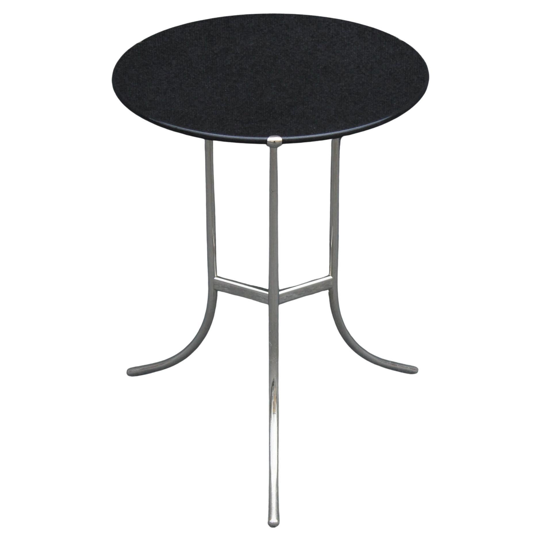 Cedric Hartman Table d'appoint ou de bout "Model AE" Granit noir et placage nickelé 1970s en vente