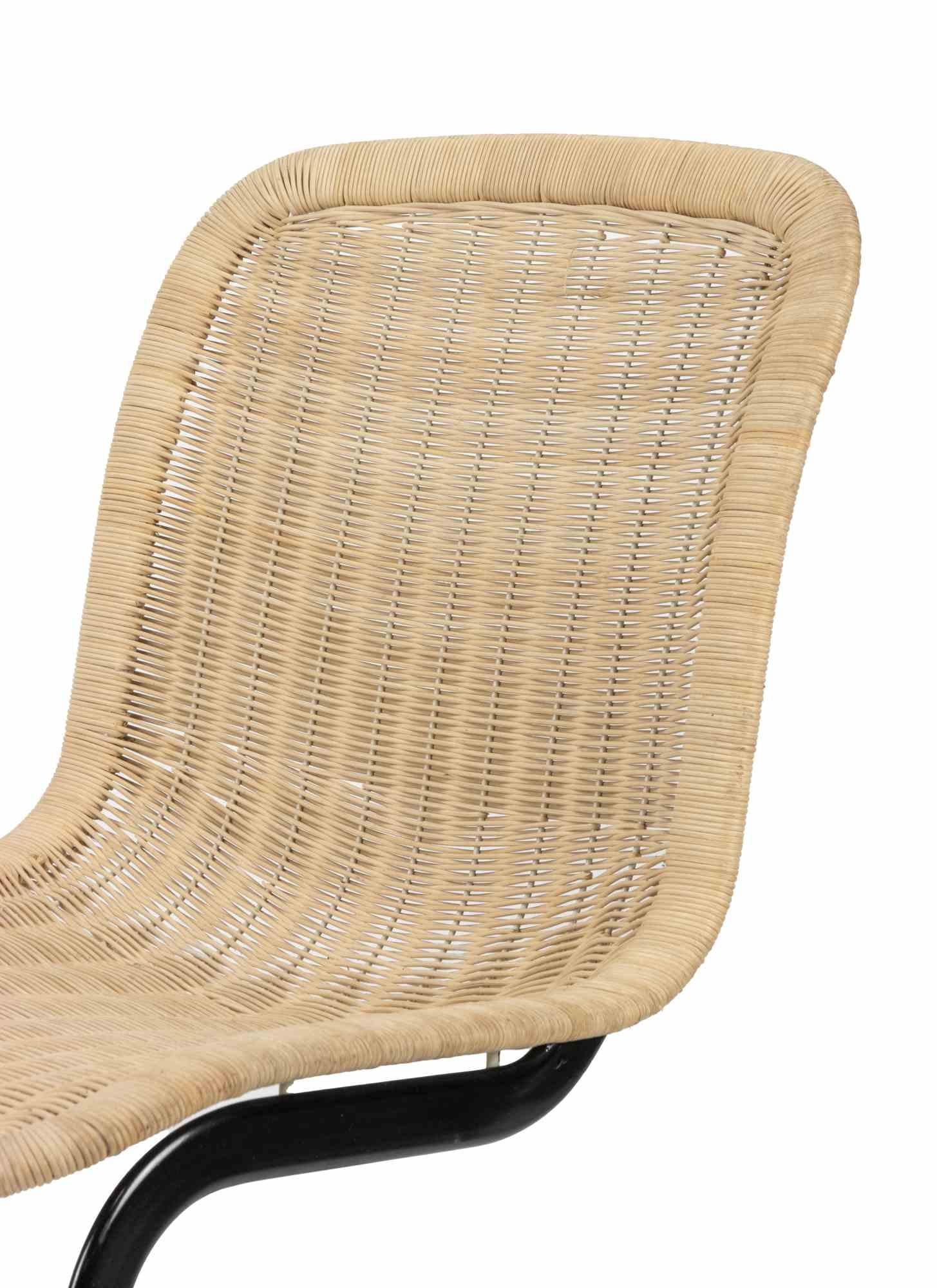Satz von vier Rohrstühlen mit Rattanschale auf einem schwarzen Stahlgestell.

Sauberes und minimalistisches Design, vollständig original und in sehr gutem Zustand.
