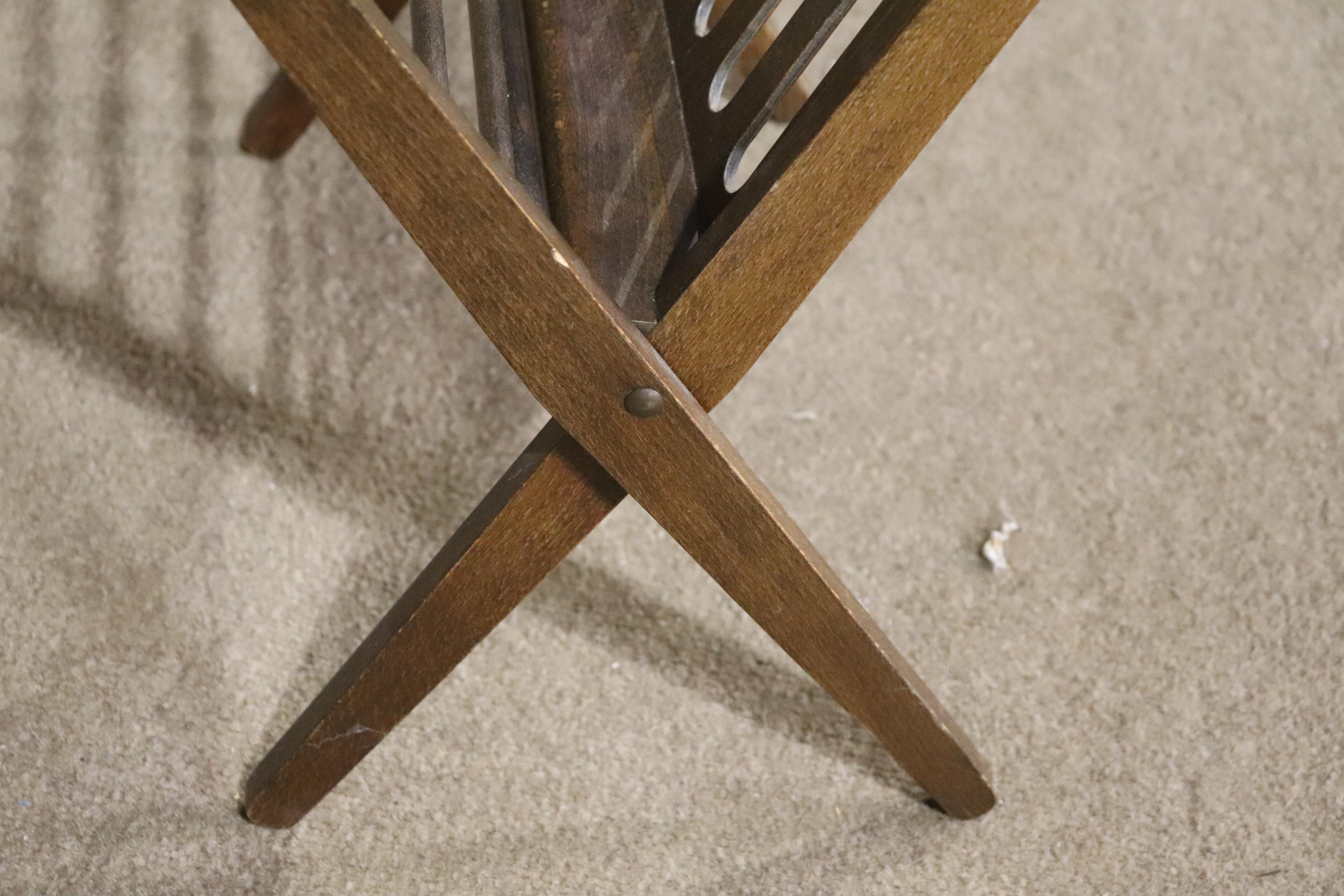 Cees Braakman Attributed Magazine Rack In Good Condition For Sale In Brooklyn, NY