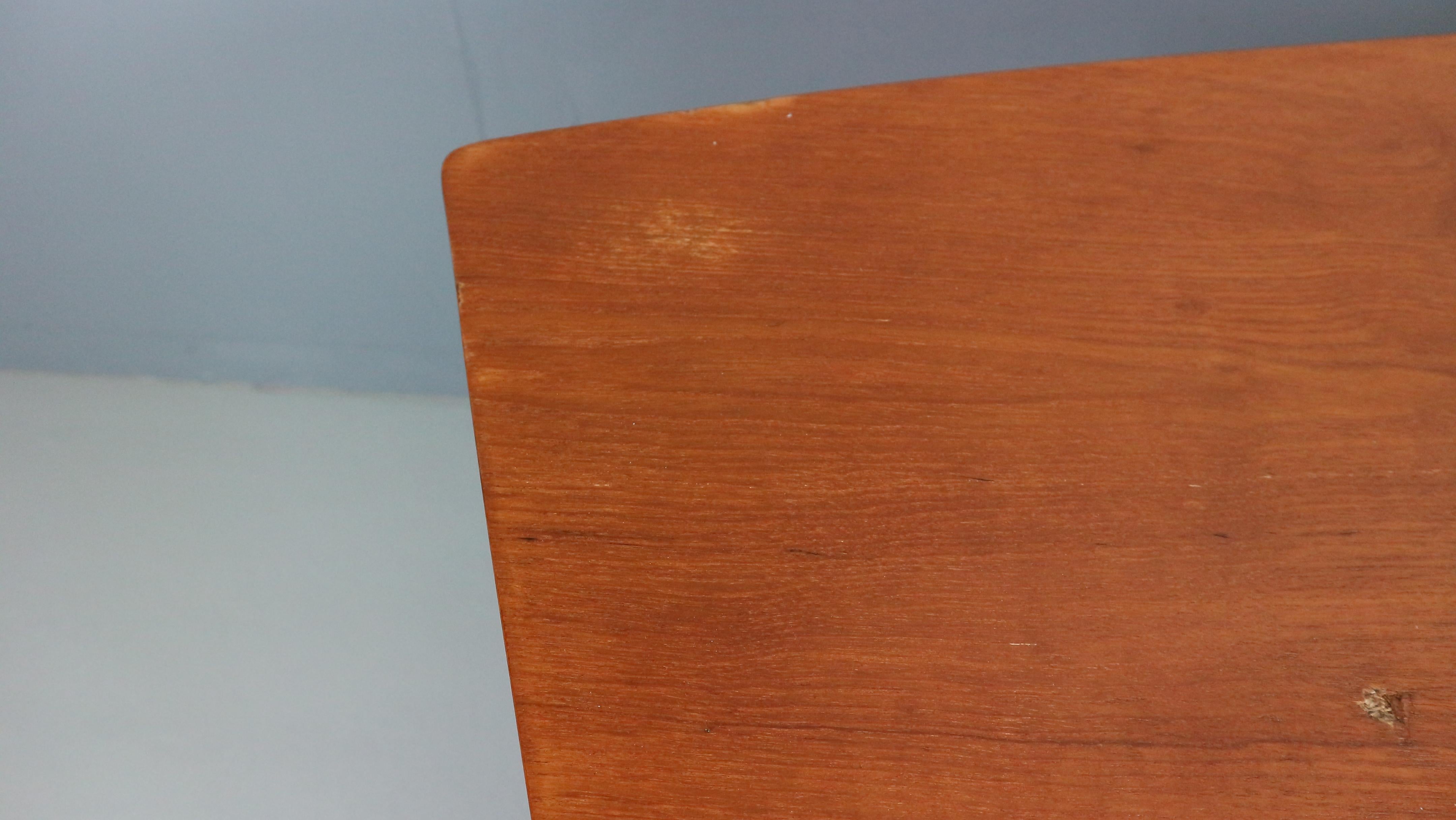 Cees Braakman Scrivania a boomerang con gambe a triangolo per Pastoe, design olandese, anni '50 in vendita 4