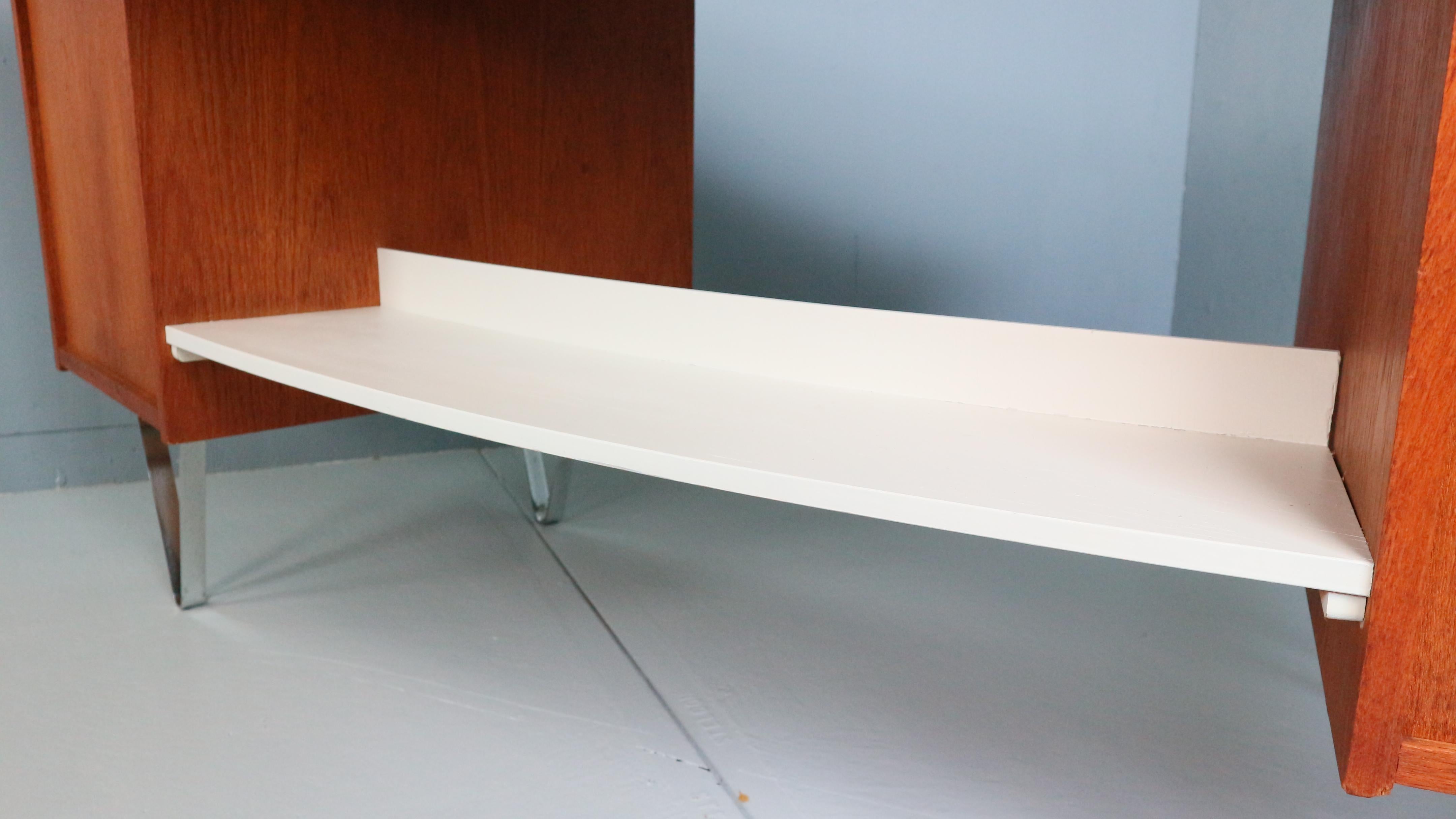 Cees Braakman Scrivania a boomerang con gambe a triangolo per Pastoe, design olandese, anni '50 in vendita 6