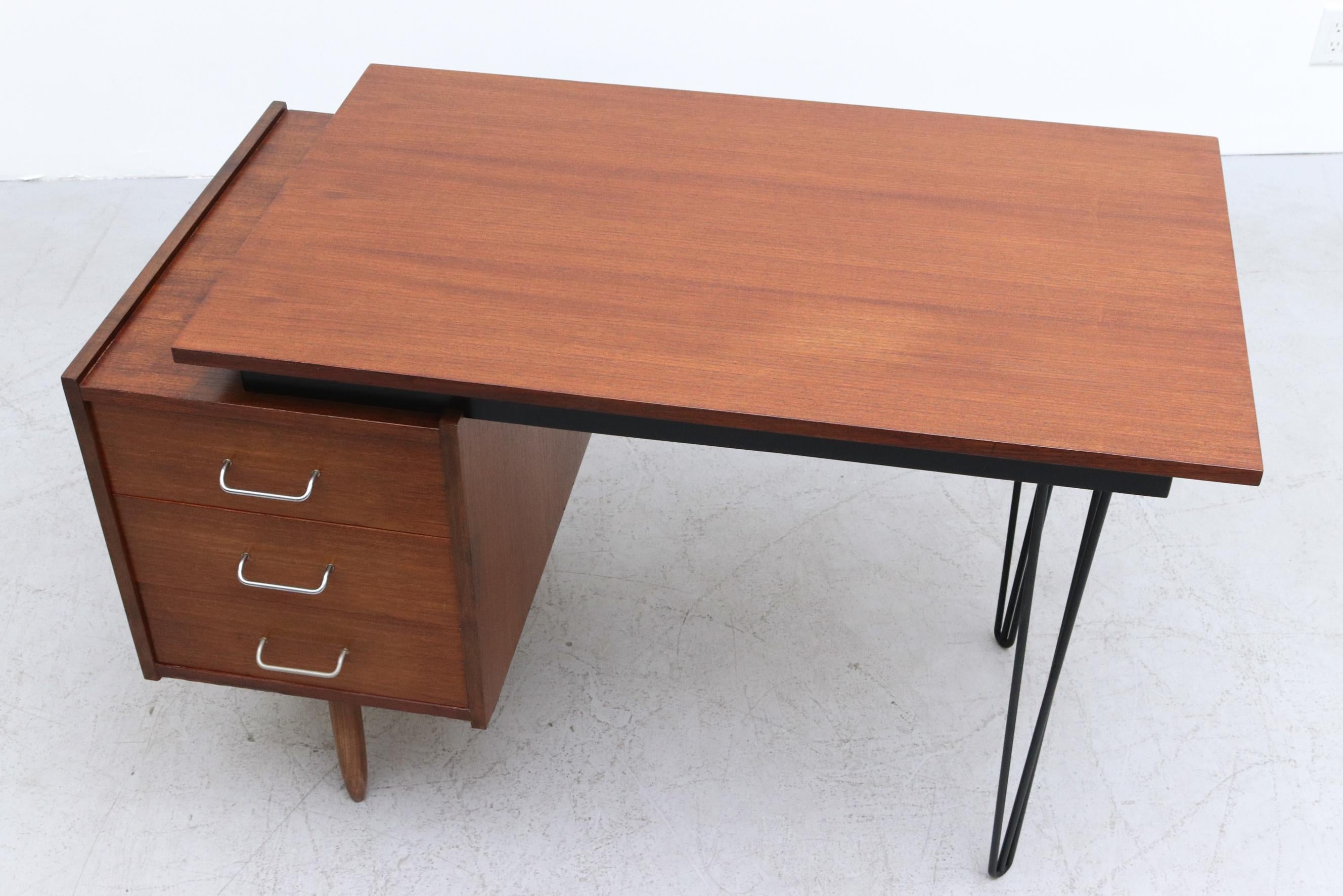 Cees Braakman for Pastoe Desk with New Hairpin Legs 3