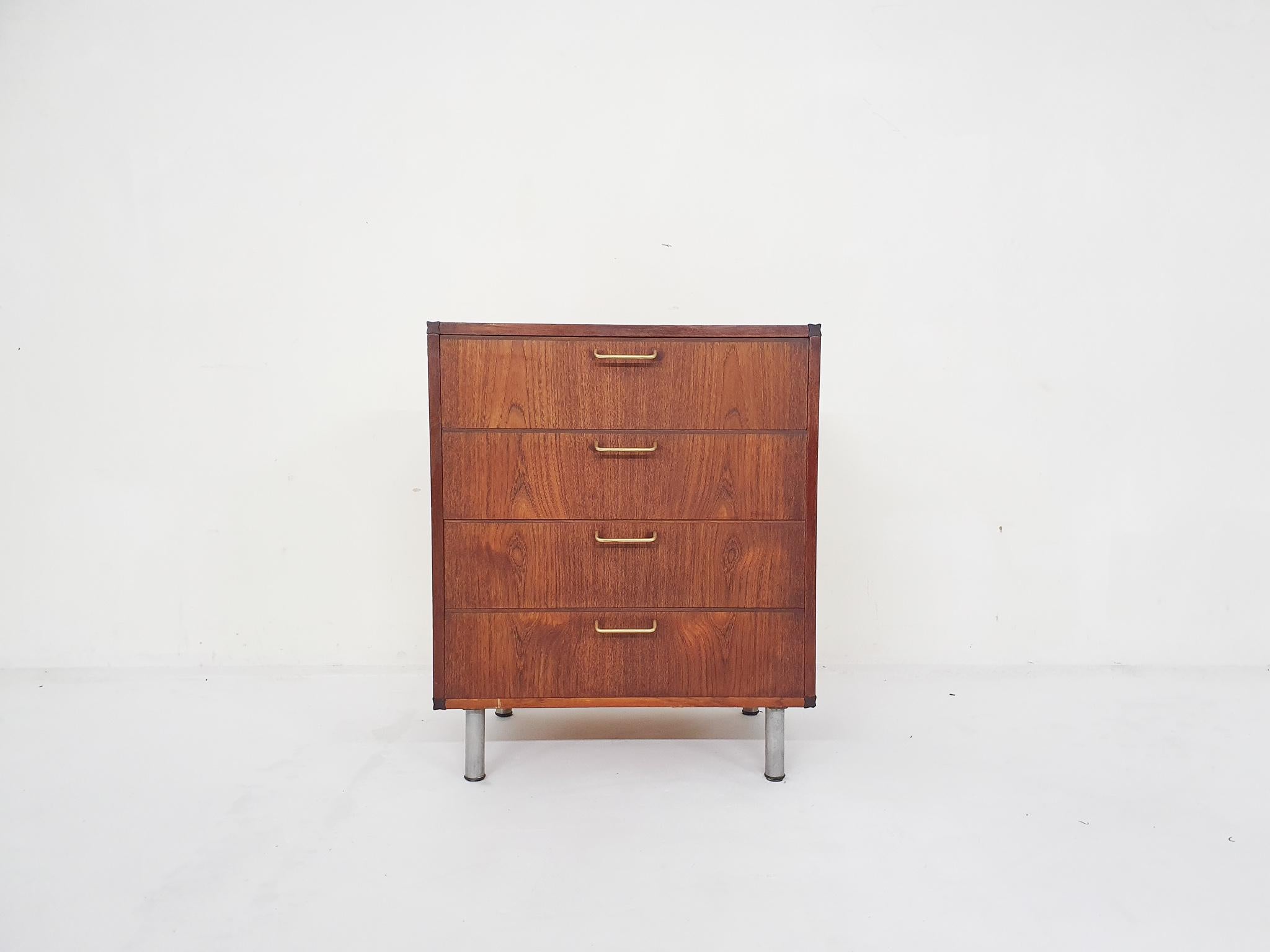 Chest of drawers designed by Cees Braakman for Pastoe in The Netherladns in the 1950s. The model ET62 comes from the 