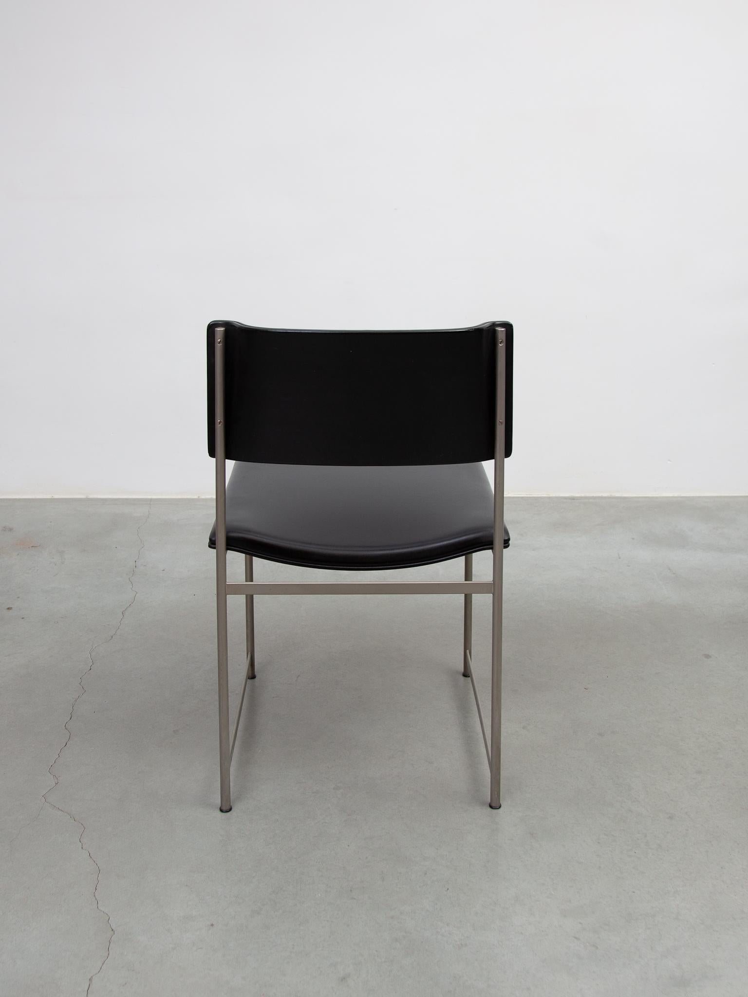 Mid-20th Century  Cees Braakman for Pastoe Set of Six  SM08 Dining Chairs in Black Leather. For Sale